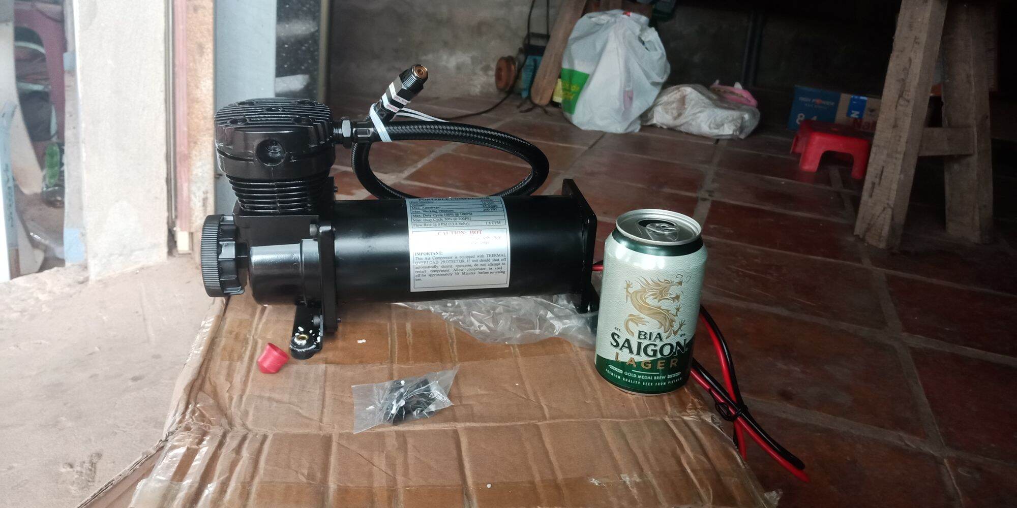 Máy nén khí 12v. độ kèn hơi. binh hoi xit bui. 
máy nén áp suất 200psi 14kg/cm^2. máy mới full