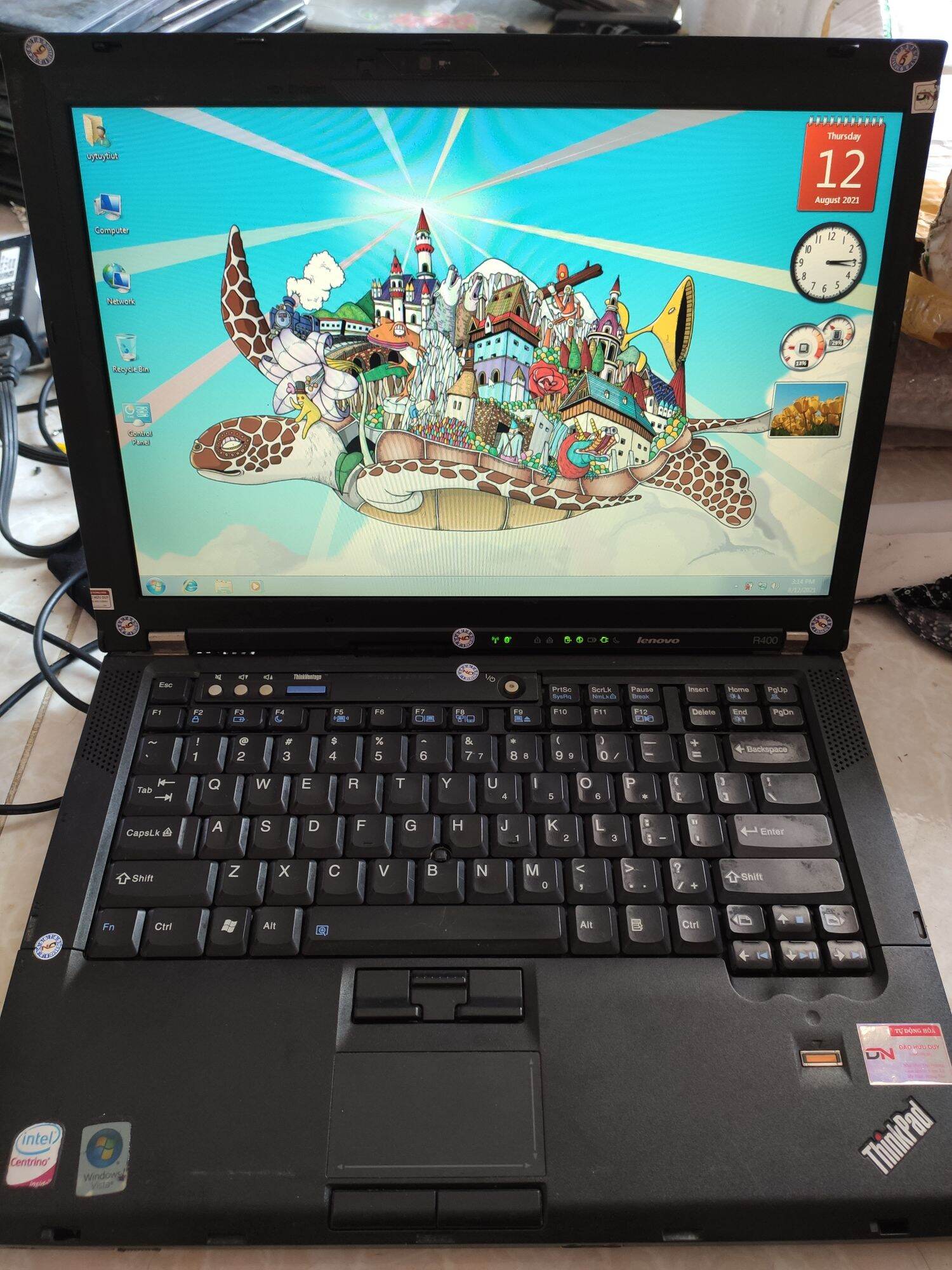 (free ship) laptop mini siêu đẹp