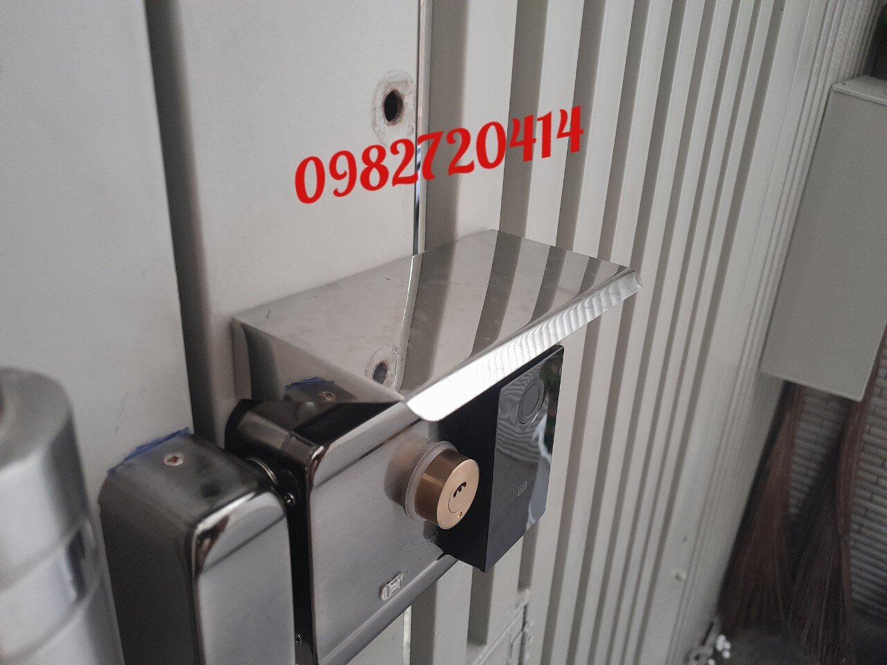 Nắp che mưa cho khóa cổng thẻ từ