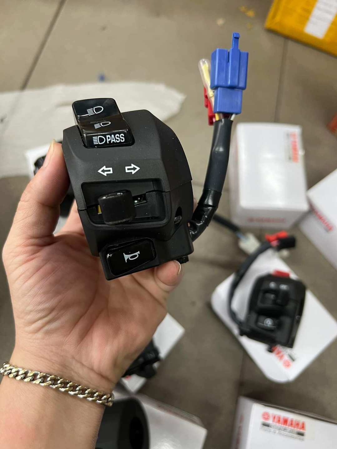 Cùm Công Tắc Ex 150 Chính Hãng Mới