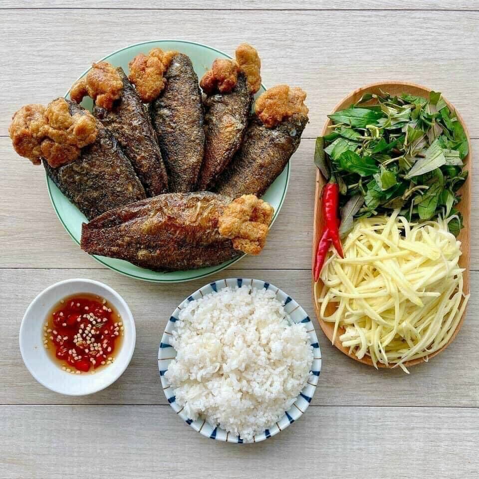 (hỏa tốc tphcm) 0,5kg Cá Sặc trứng 1 nắng