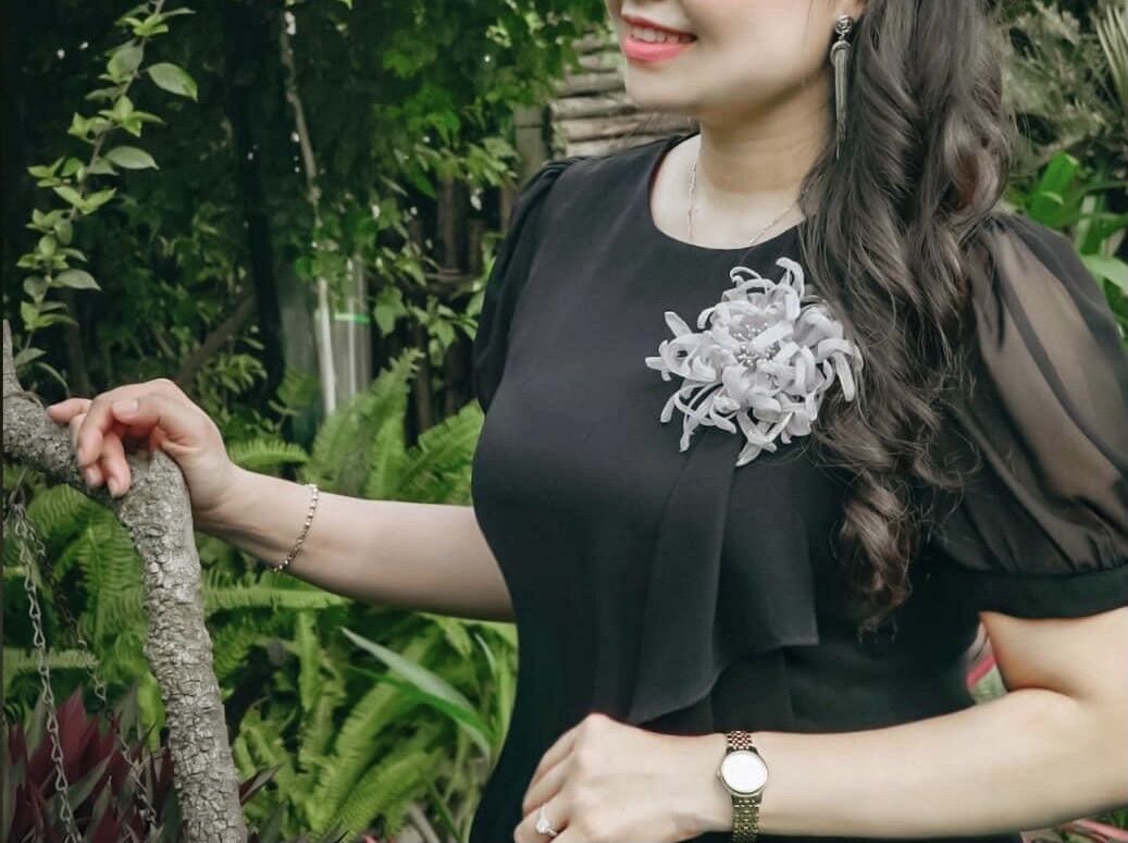 Hoa cài áo thiết kế chất liệu voan cao cấp