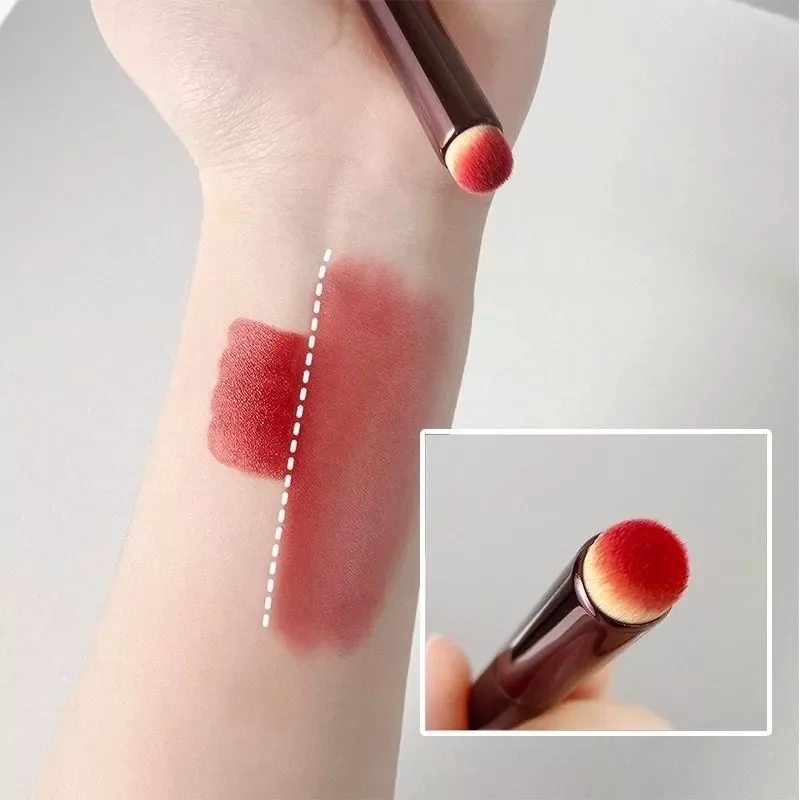 Cọ tán son môi siêu hot.