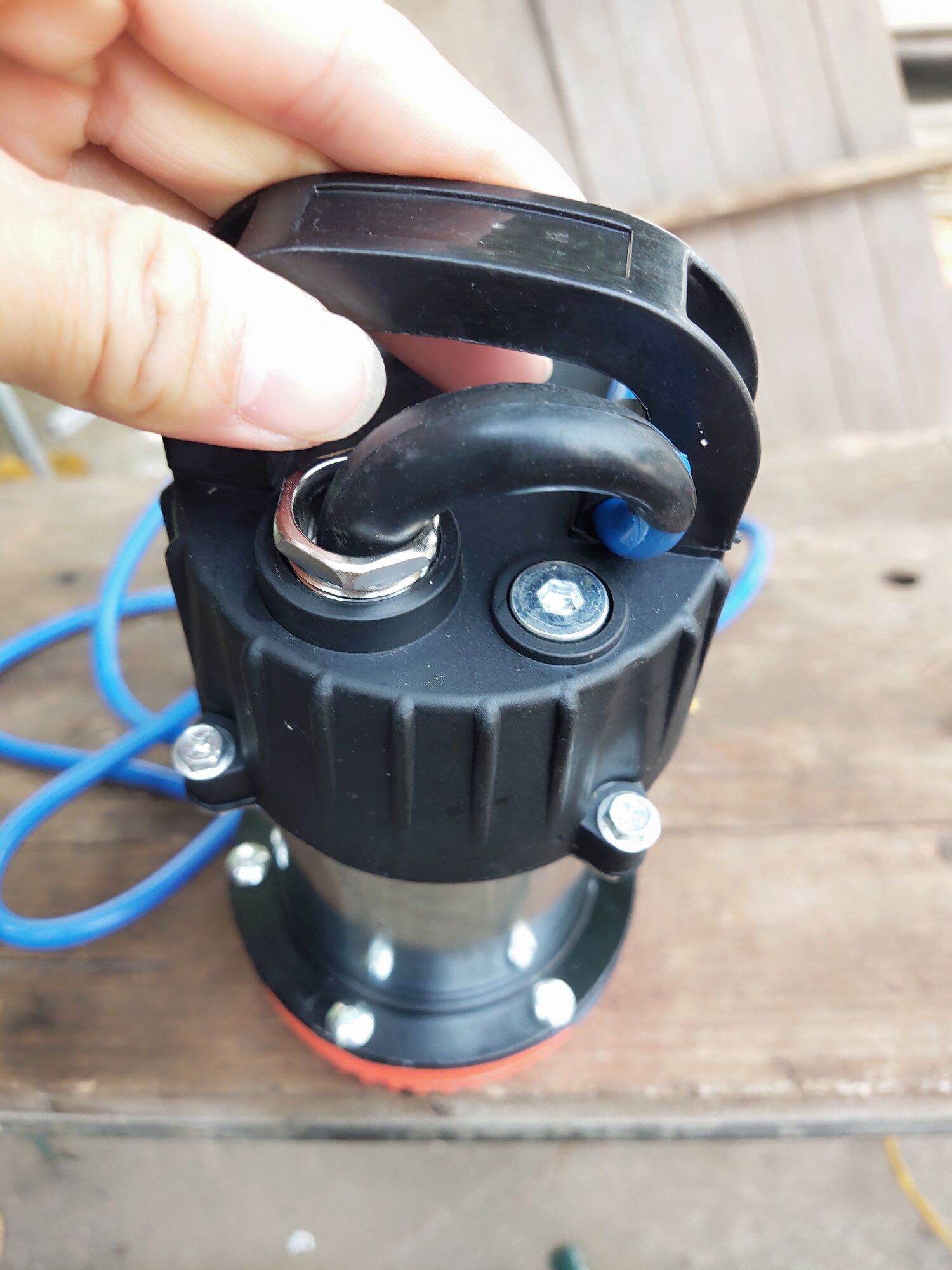 máy bơm tõm 12V