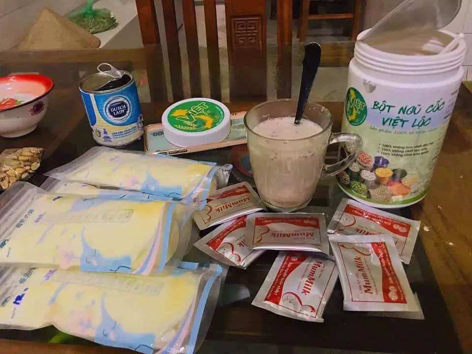 Combo lợi sữa Ngũ cốc Việt Lộc & cốm Mummilk cho mẹ sau sinh ít sữa,mất sữa