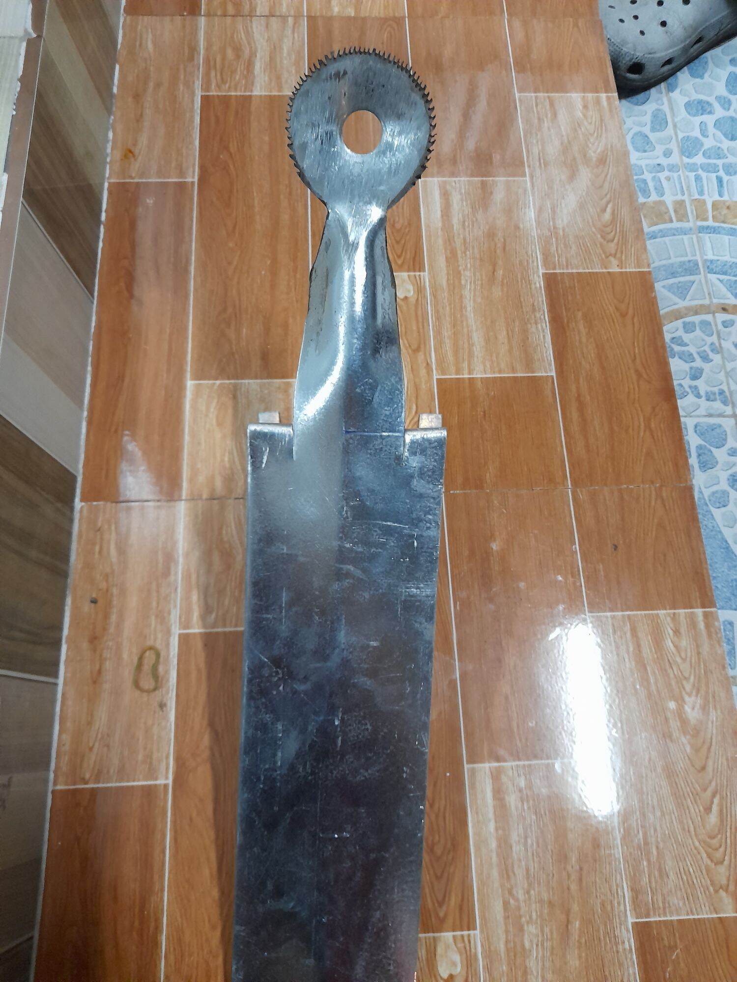 bàn nạo dừa sắt ( tặng dao bào đa năng)