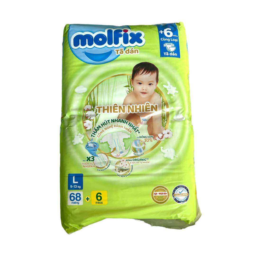Tã dán molfix đủ size cho bé.