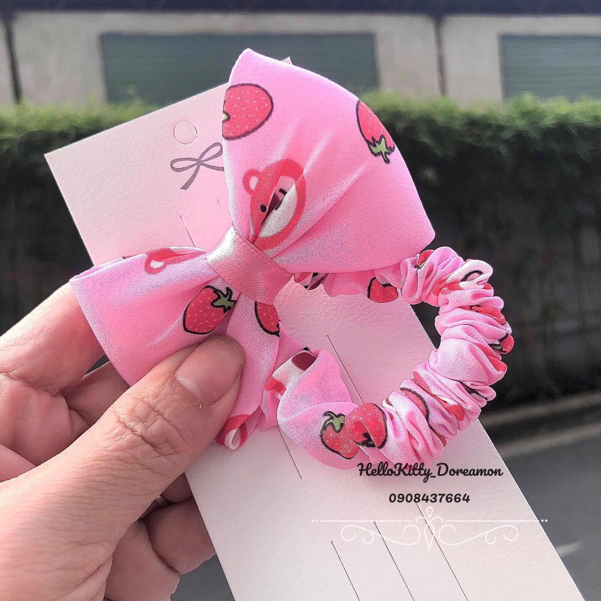 CỘT TÓC NƠ NHÚN GẤU DÂU LOTSO