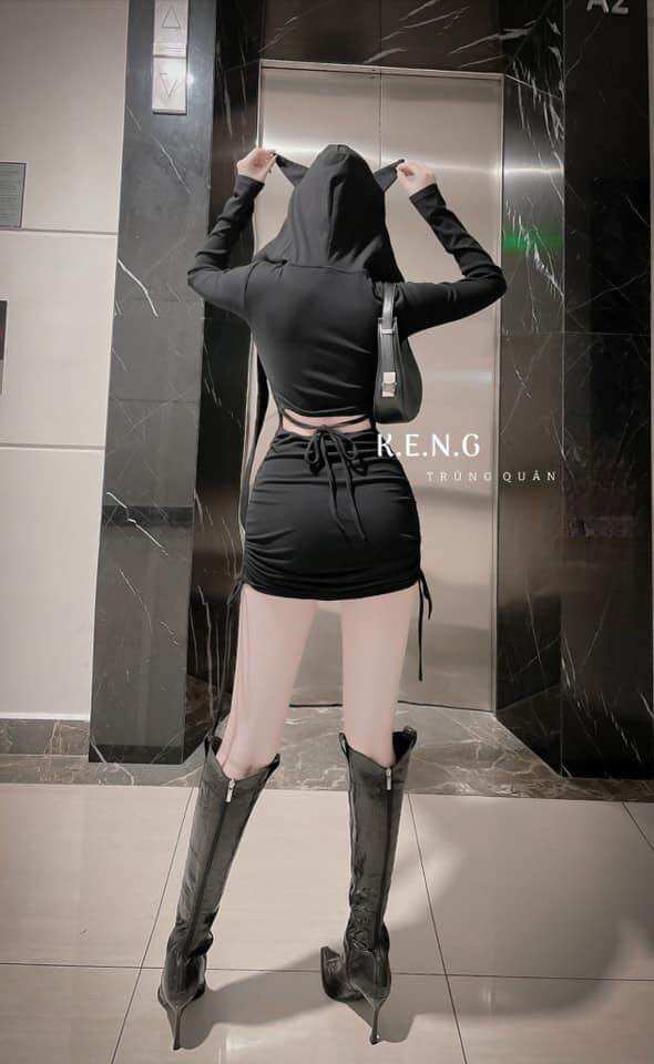 Đầm body có nón