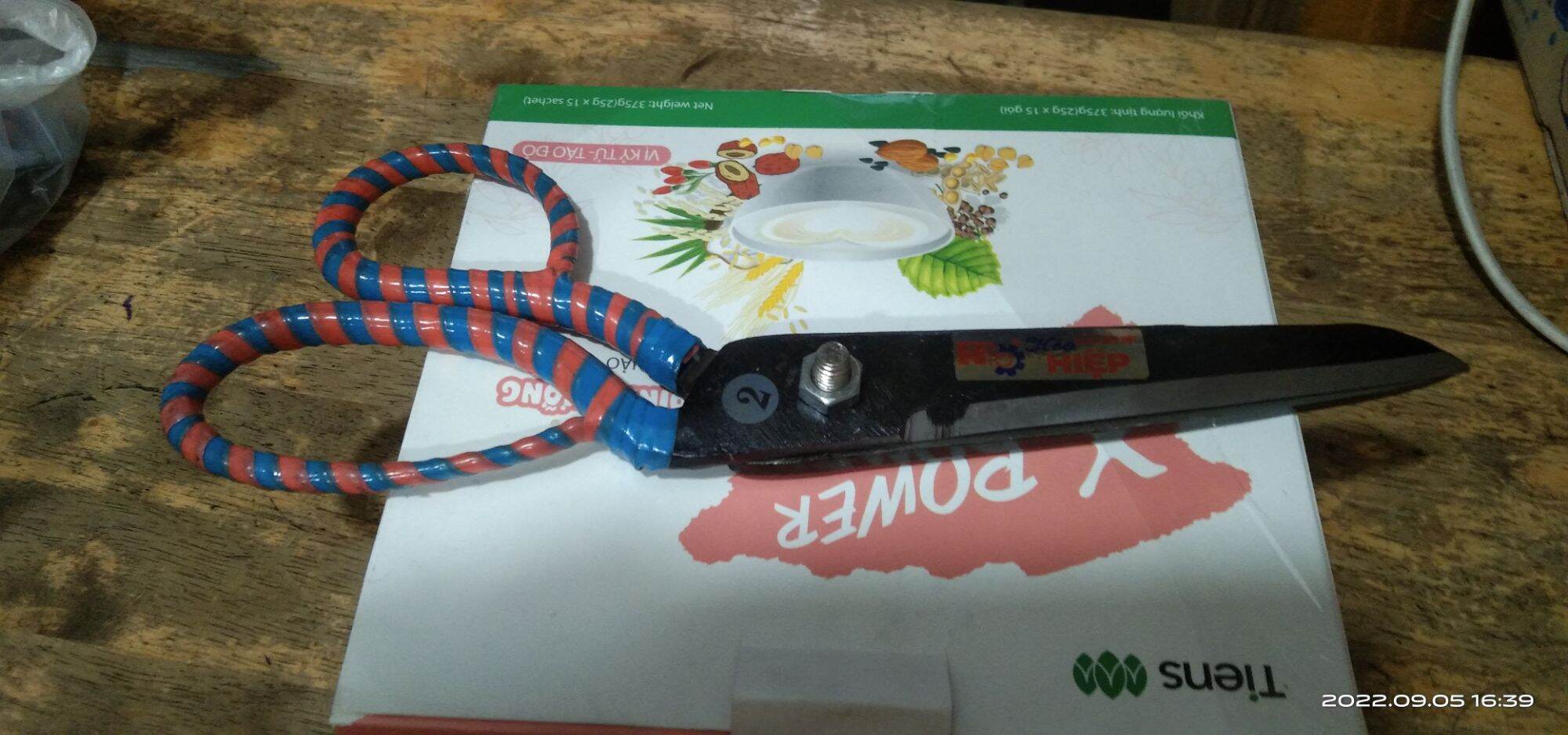 Kéo lớncat vài may