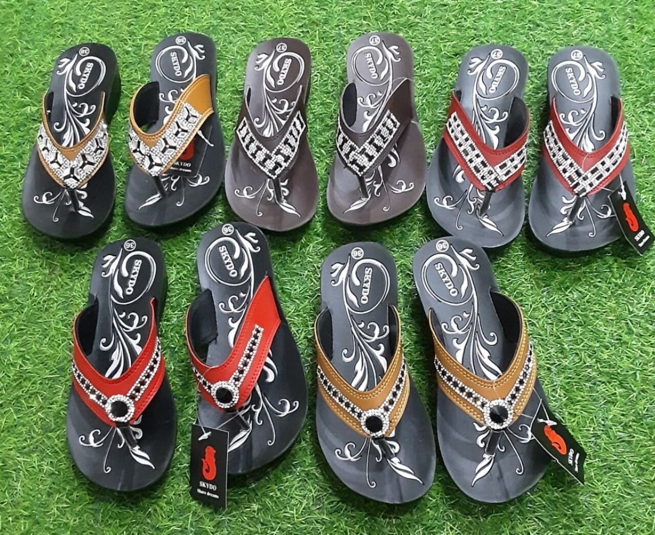 dép xỏ ngón nữ, dép kẹp nữ, kẹp xoàn , chất liệu mềm, nhẹ,  mang êm chân, siêu bền, đế cao 3 cm,  size từ 36-39.