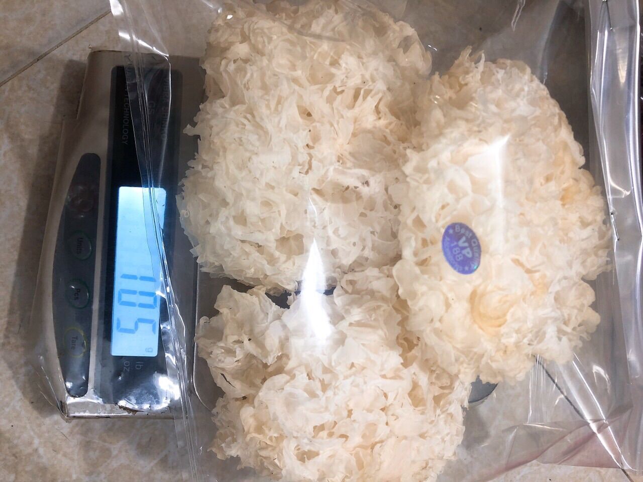 Nấm Tuyết (3 nấm nguyên/100gr)