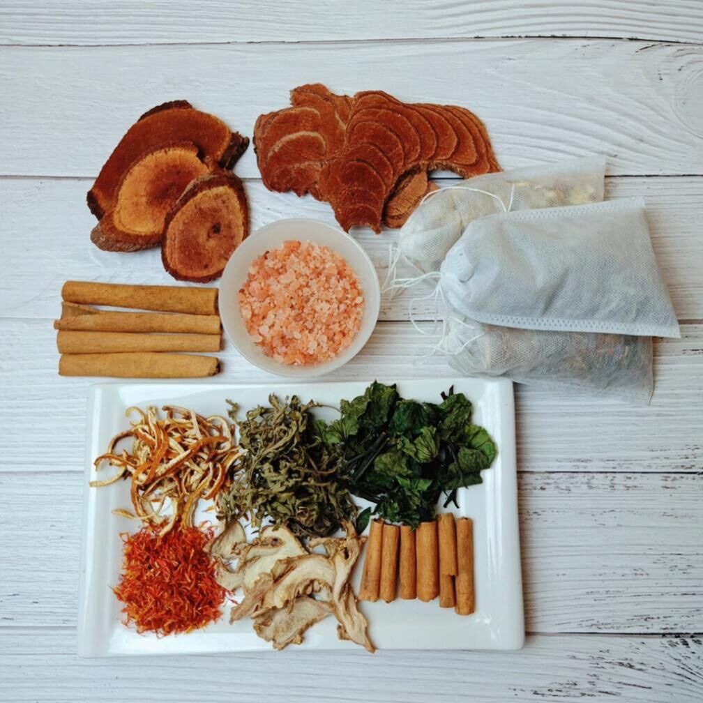 MUỐI HỒNG THẢO DƯỢC NGÂM CHÂN
