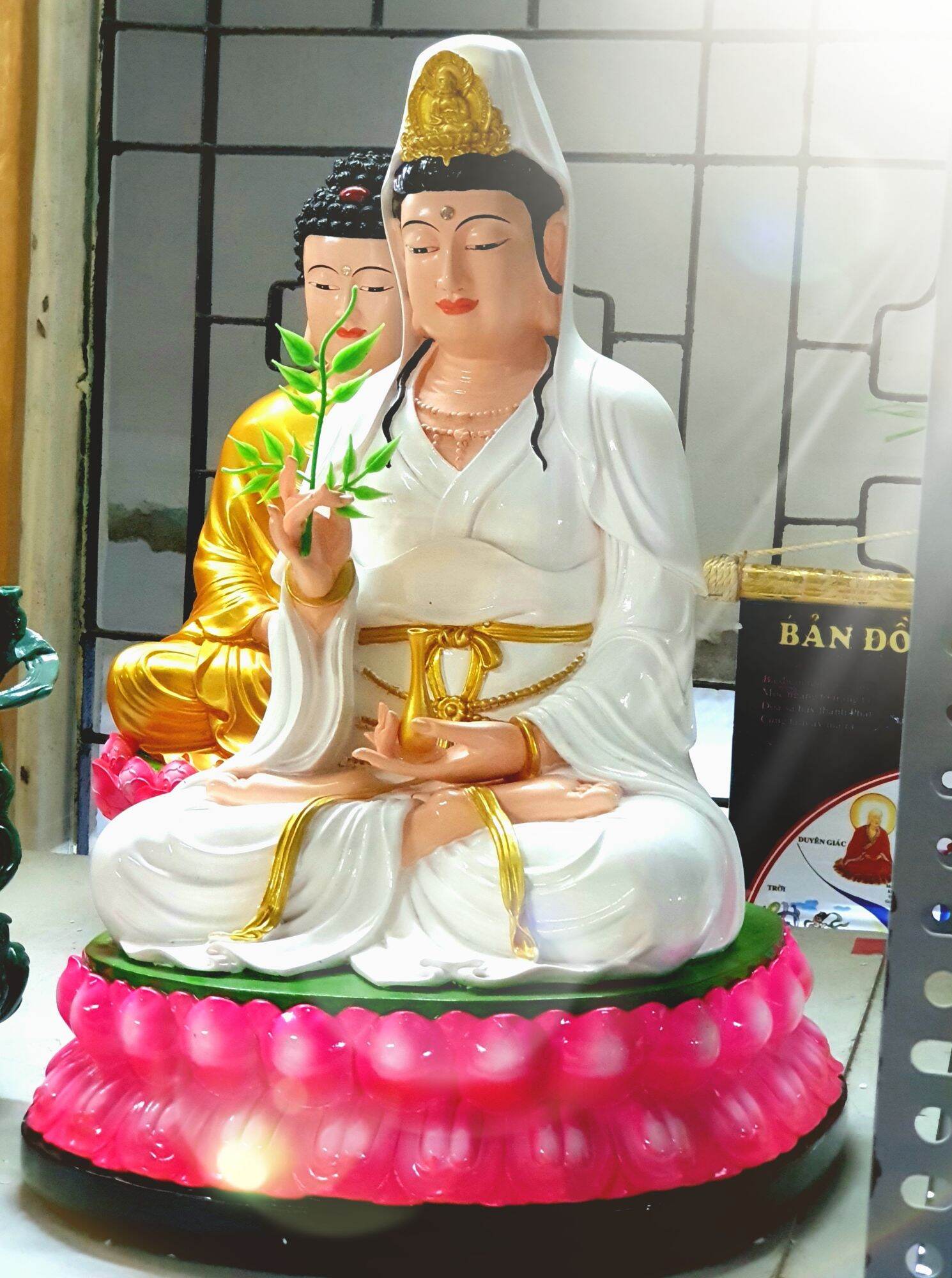 Tượng Quan Âm áo trắng sen hồng 50cm