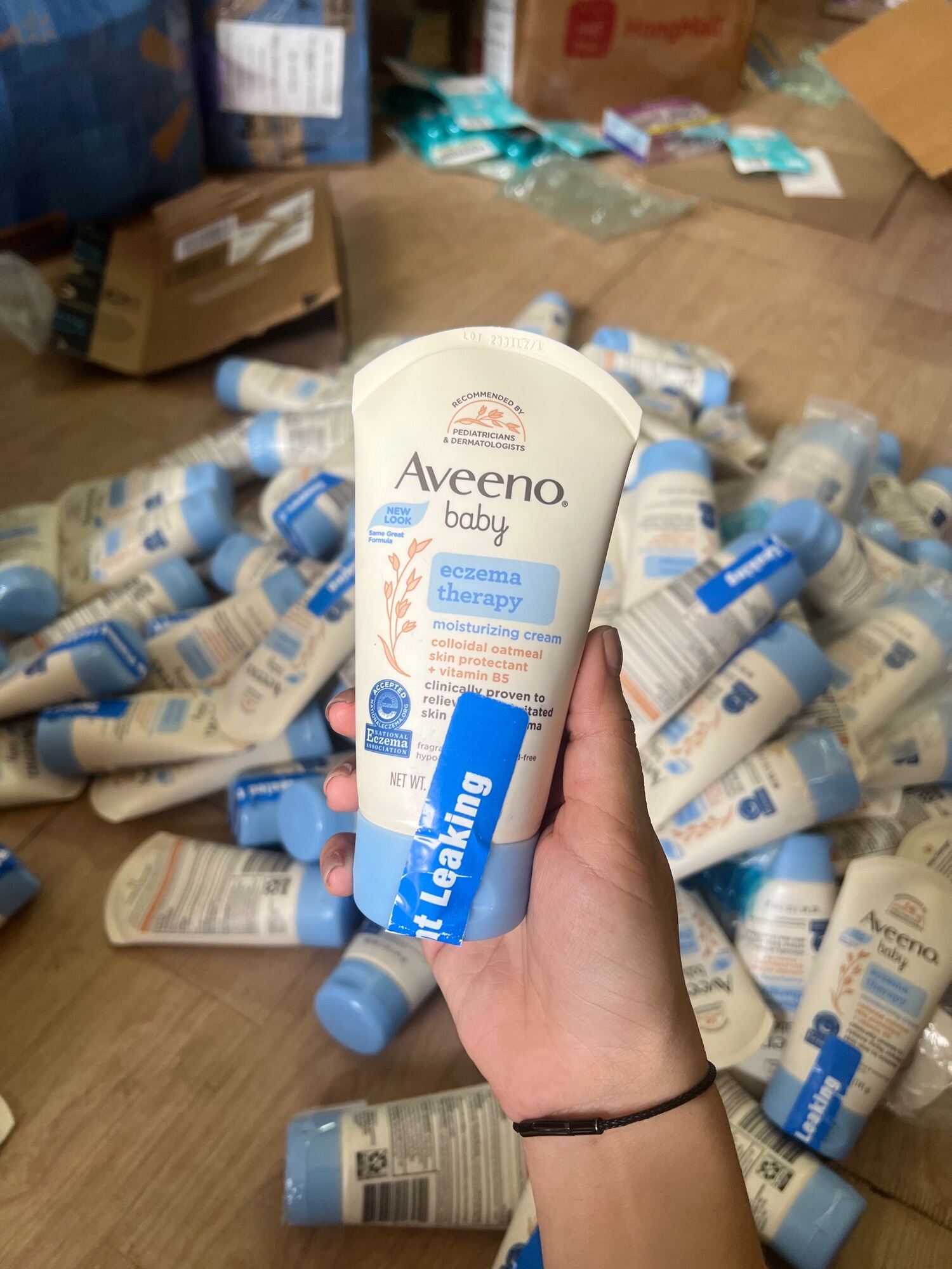 Date 2023- Kem dưỡng ẩm chàm sữa Aveeno Baby Eczema Therapy Moisturizing