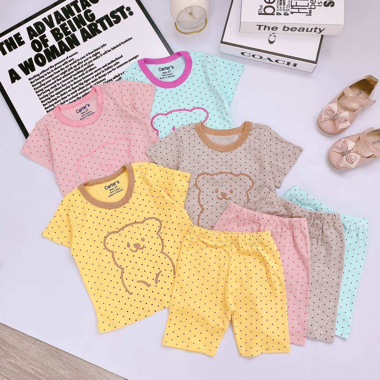 Bộ quần lửng bé gái hình gấu chấm bi