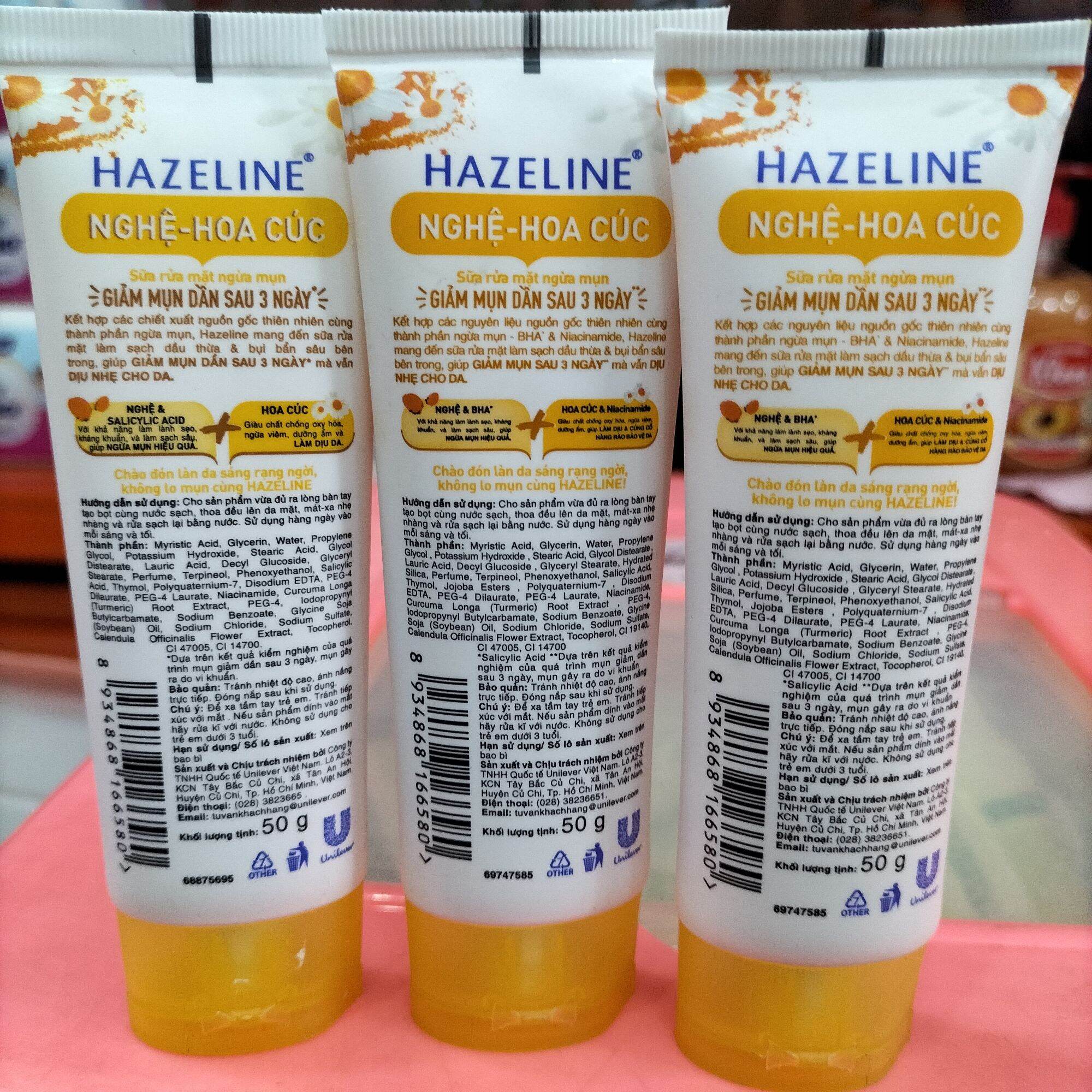 Sữa rửa mặt Hazeline nghệ hoa cúc 50g