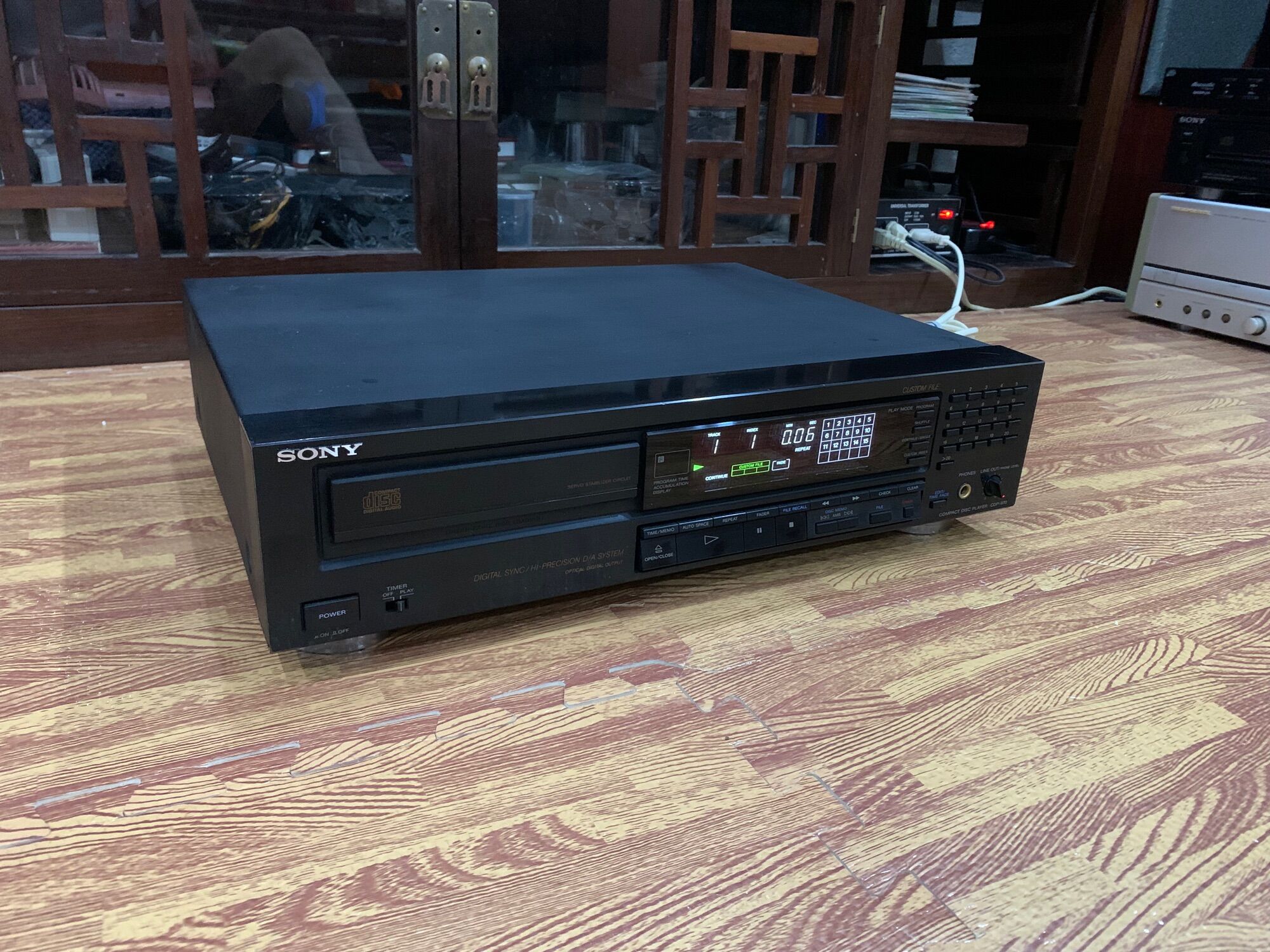 Đầu Compact Disc Player SONY CDP 970