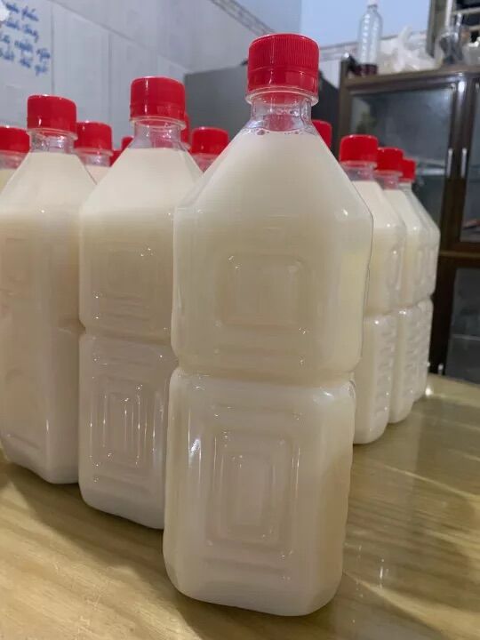 Rư…o..u.. nếp đục giá 150k/2lit