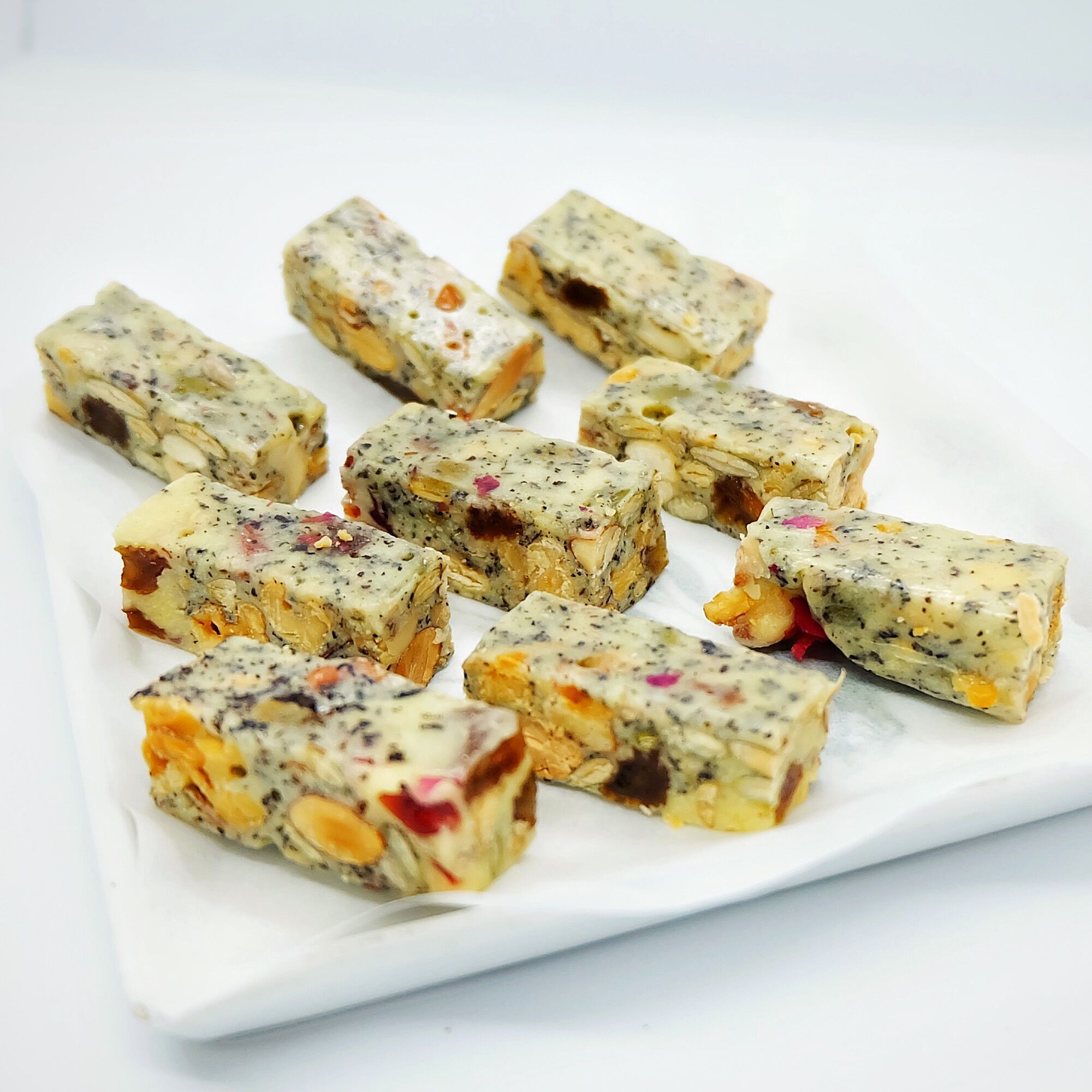 NOUGAT Hồng trà biscuit - Kẹo hạnh phúc siêu hạt ít ngọt