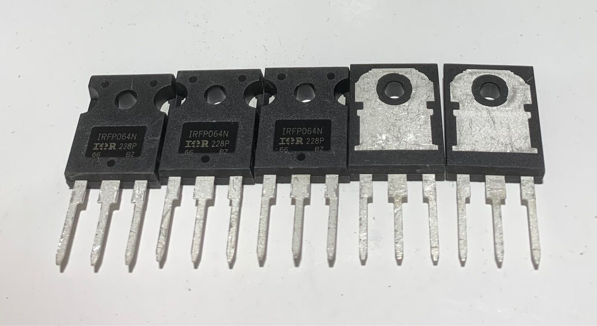 Mosfet IRFP064 mới chính hãng
