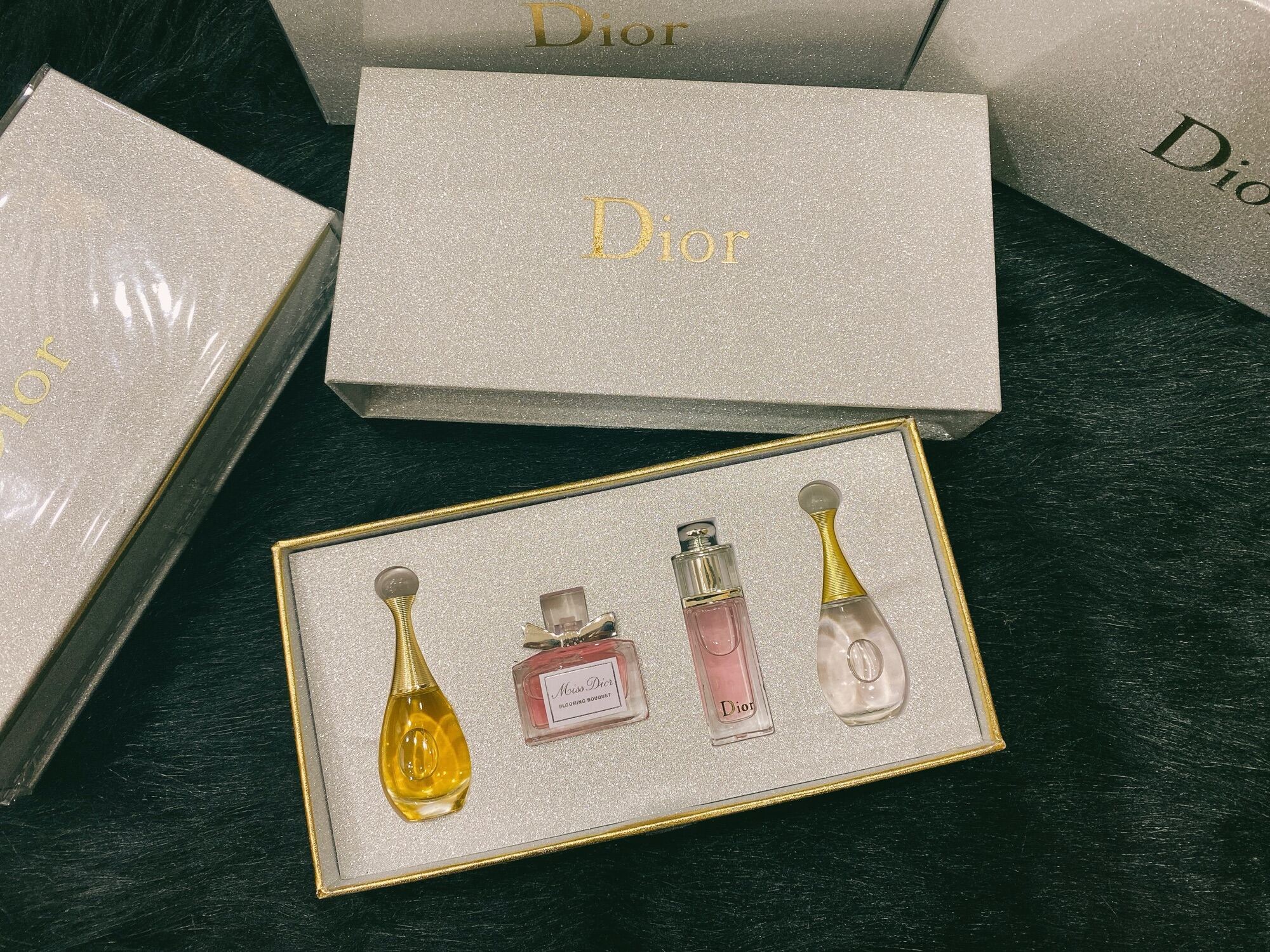 Set nước hoa Dior Jadore La Collection sang trọng tinh tế và thanh lịch 4 5ml
