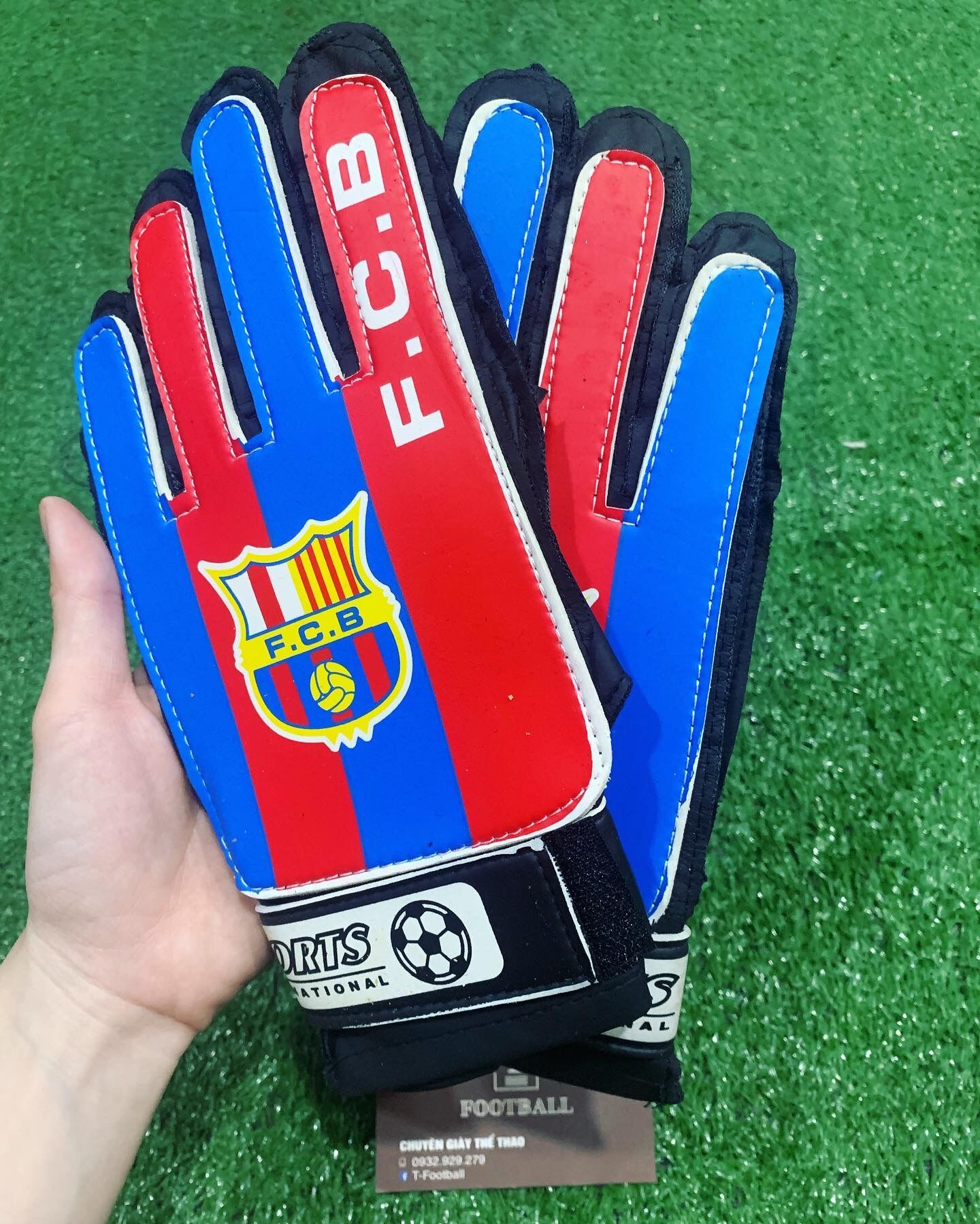 Găng Tay Thủ Môn Bóng Đá ( Găng tay CLB Real Madrid , MU , Barca , ..)