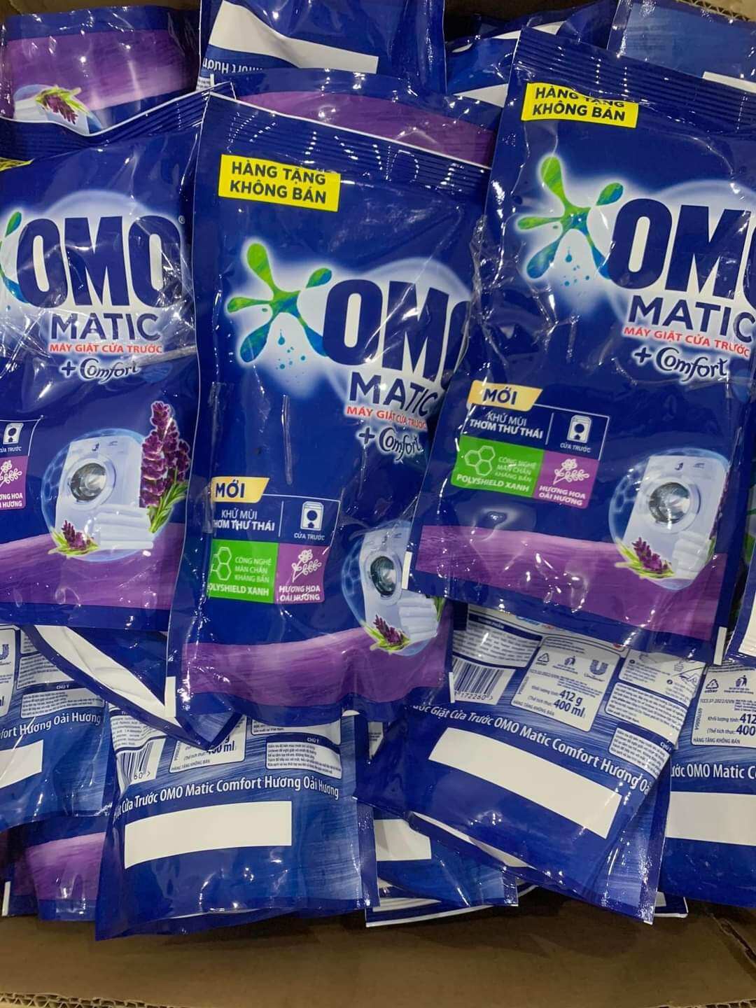 Nước giặt Omo Matic 412g