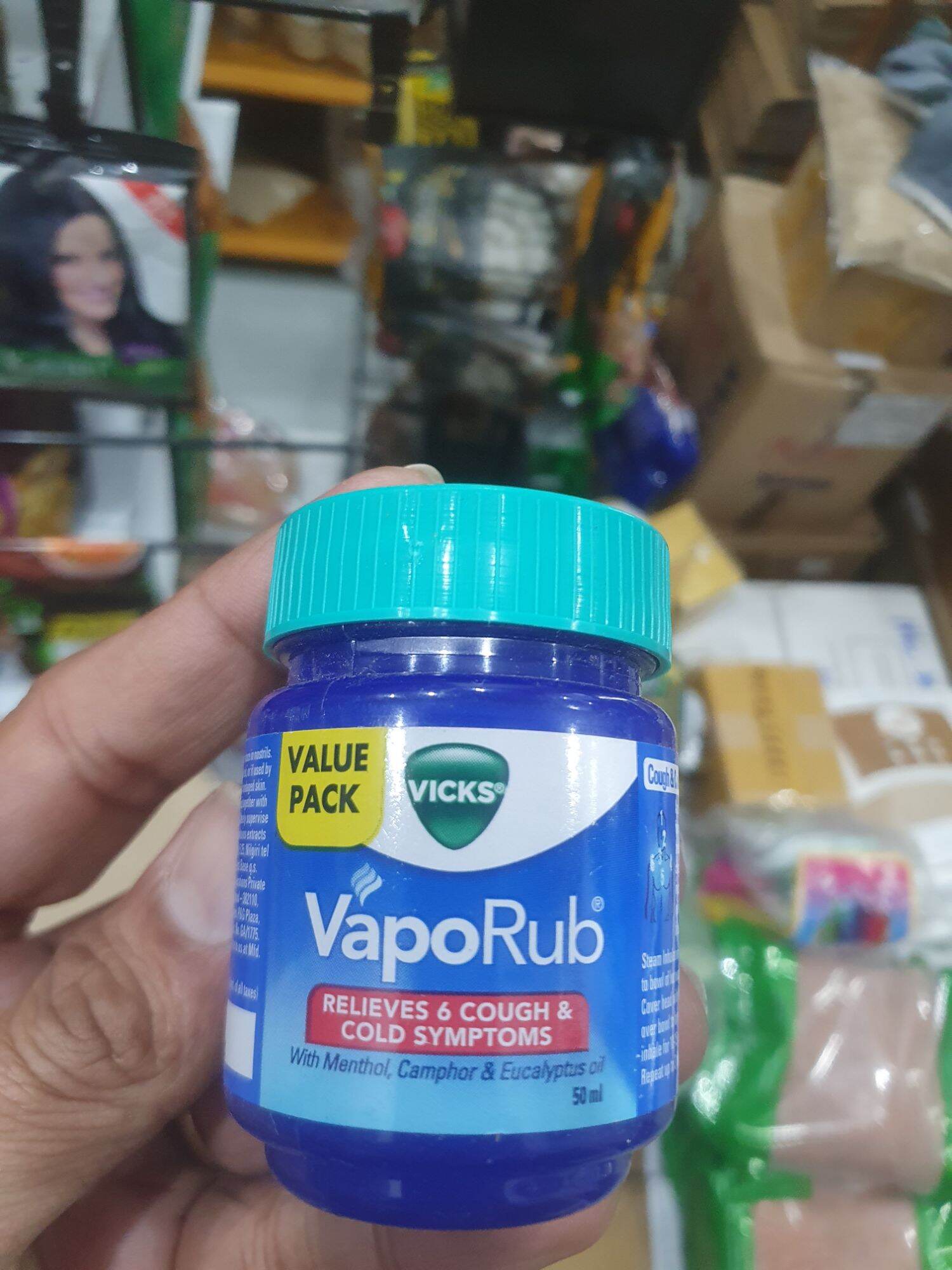 Dầu cù là Vicks VapoRub