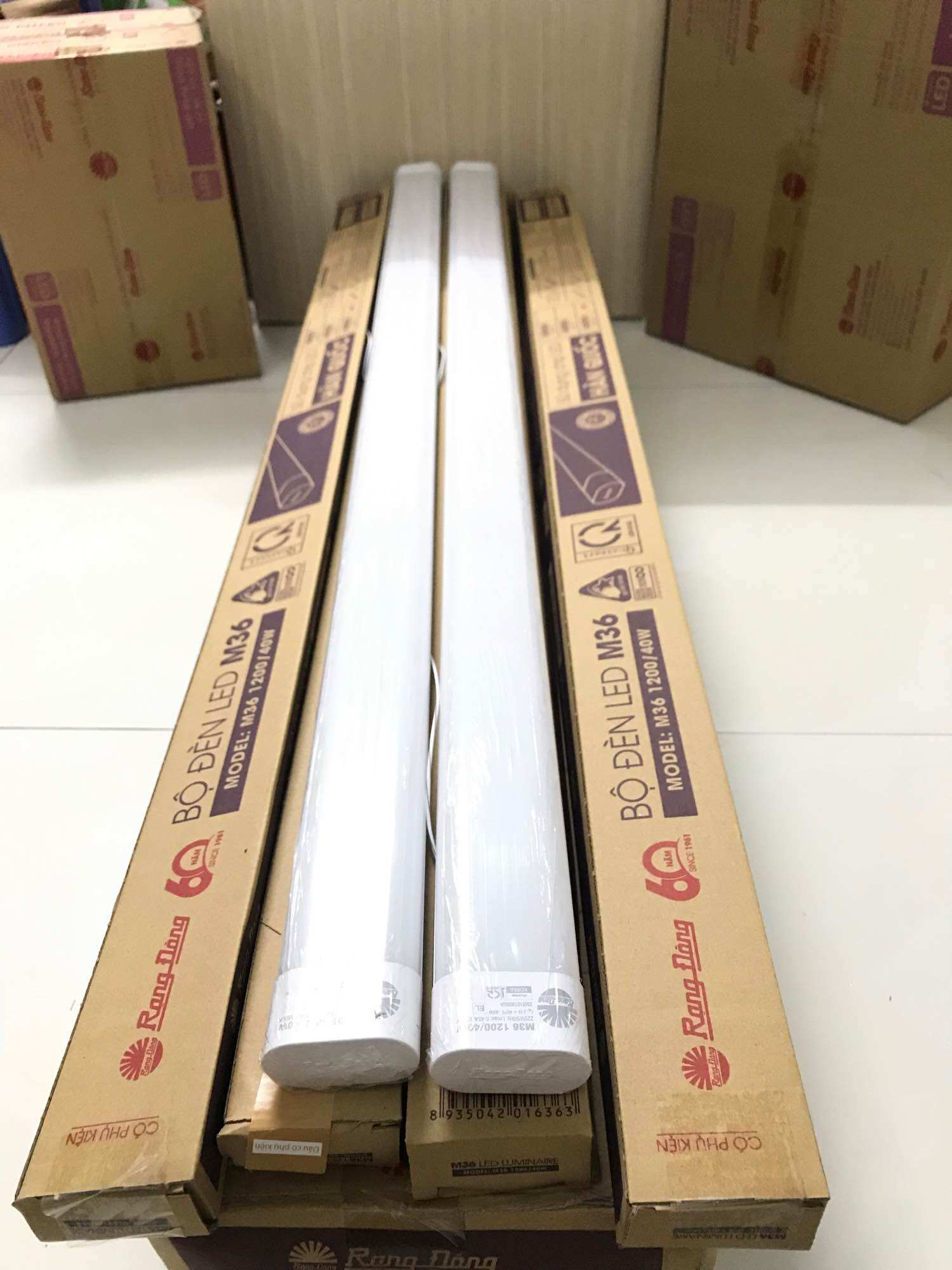 Bóng đèn bán nguyệt M36 1m2 40W Rạng Đông