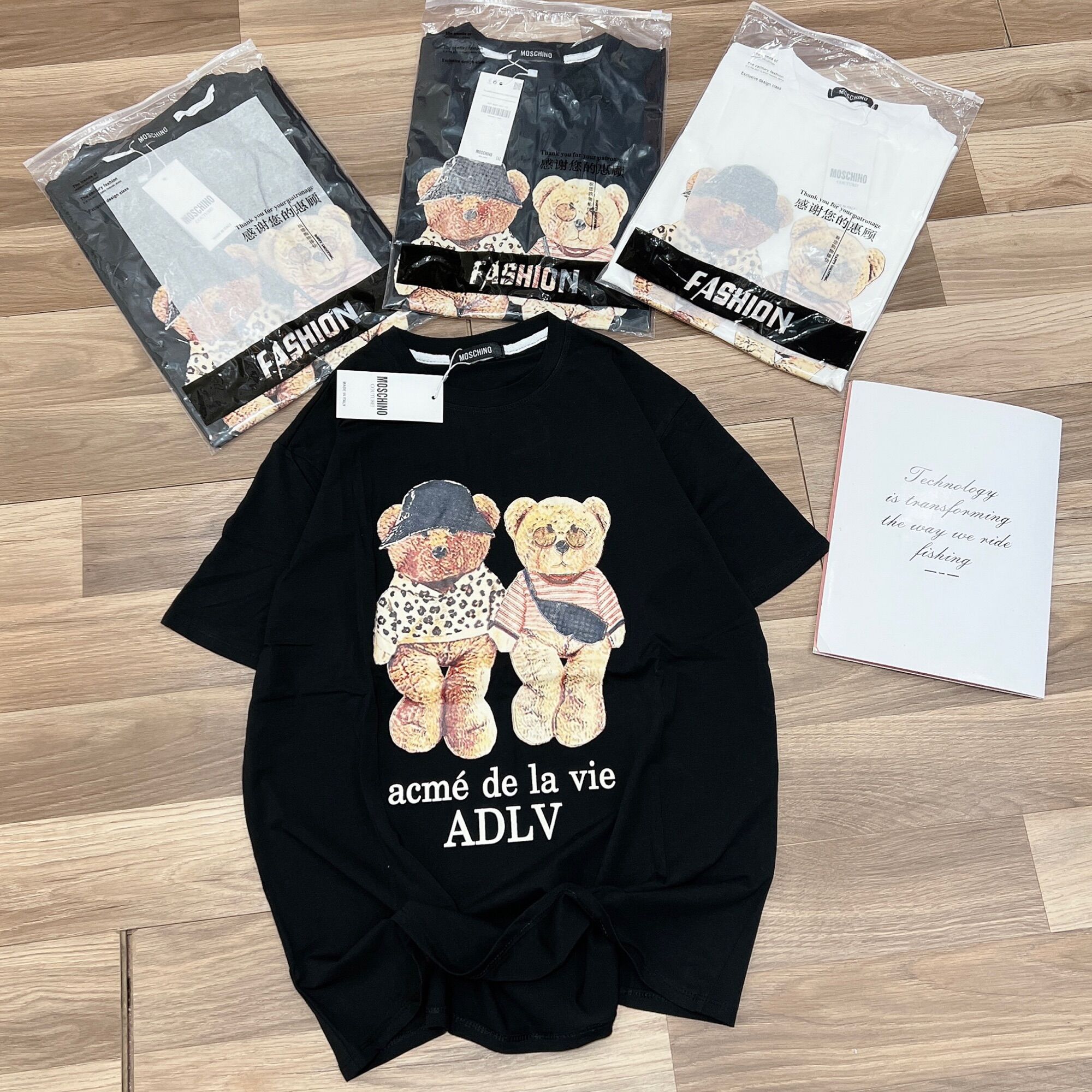 Áo thun dáng Unisex hình gấu đôi dễ thương