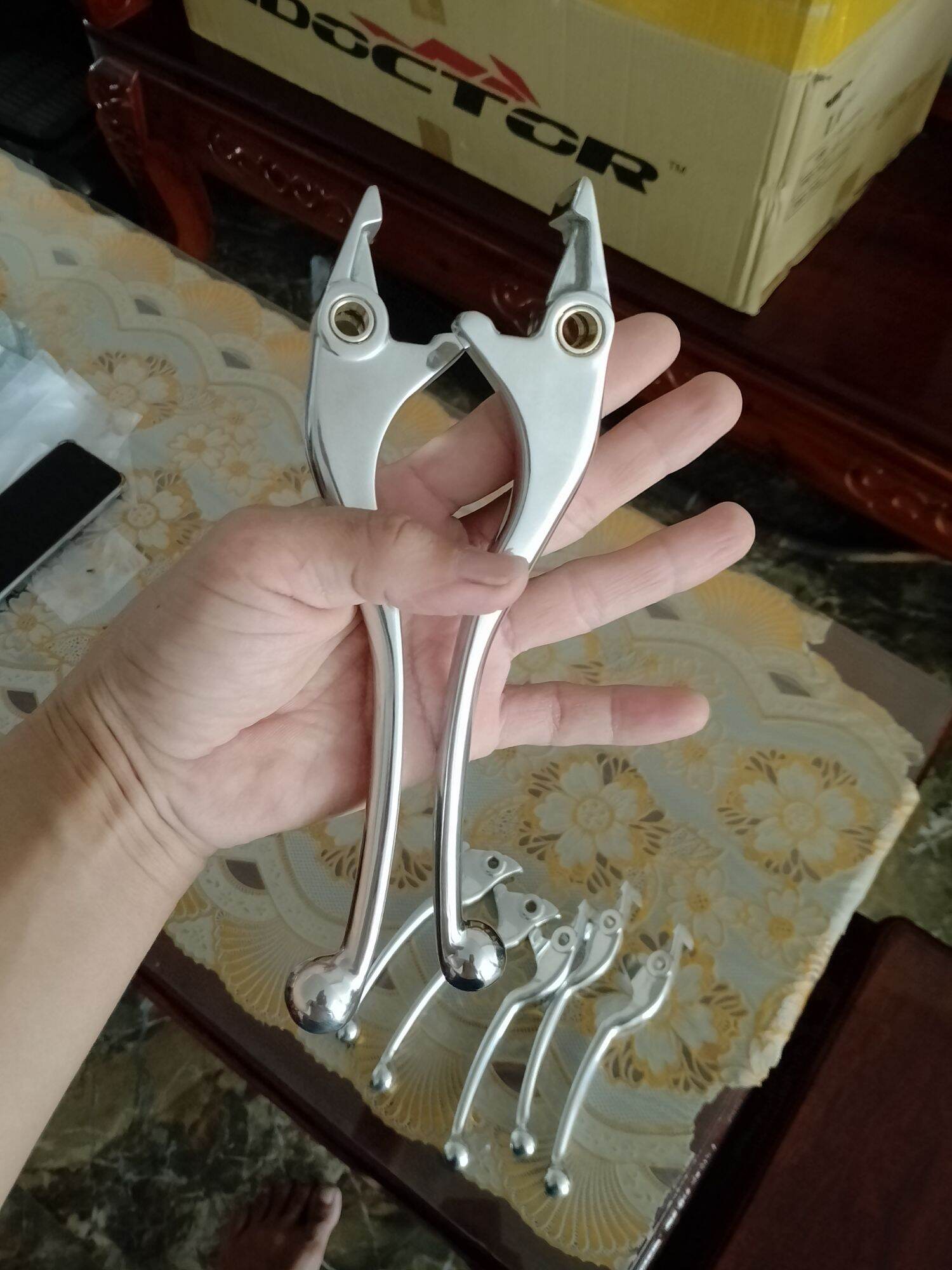 Tay thắng trái phải sh mạ crôm giá 1 cặp