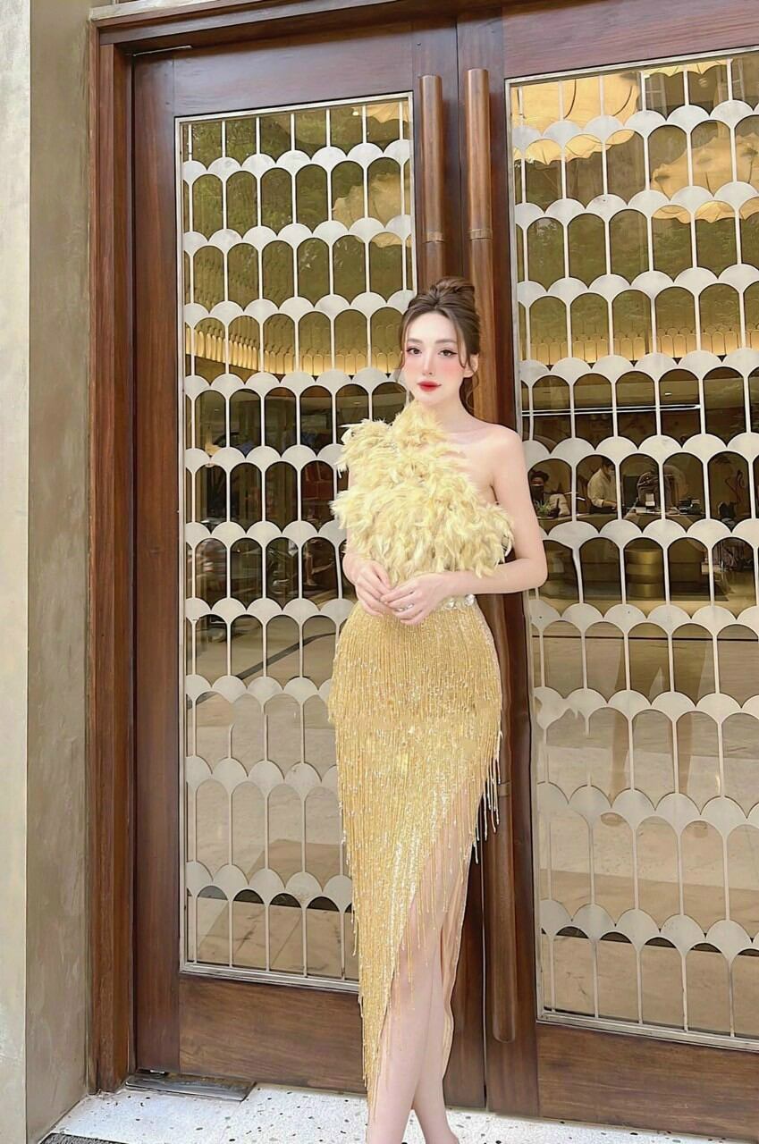 ĐẦM XÒE RUA LỆCH VAI