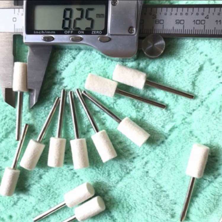 Trụ nỉ đánh bóng 8mm cán 3mm