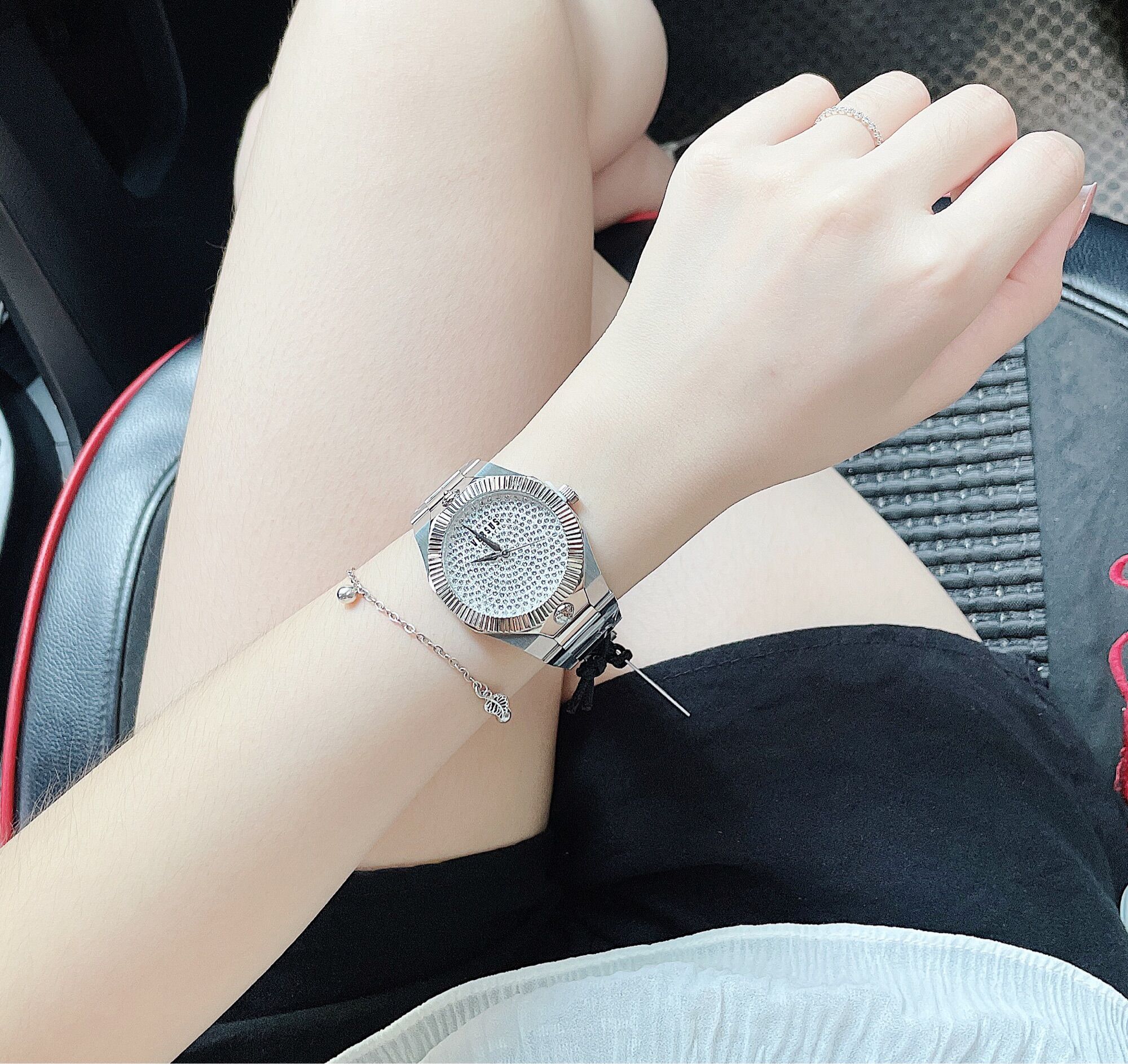 Đồng Hồ Nữ Versus