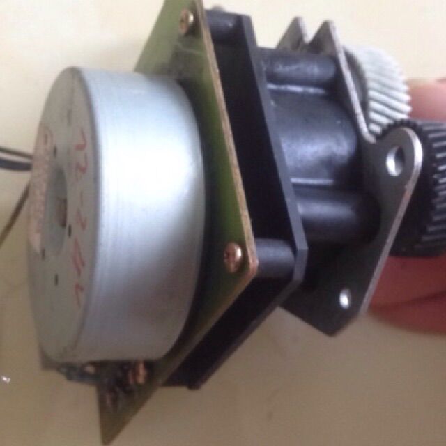 Mô tơ dc12-24v brushless giam toc không chổi than 200-300v/p