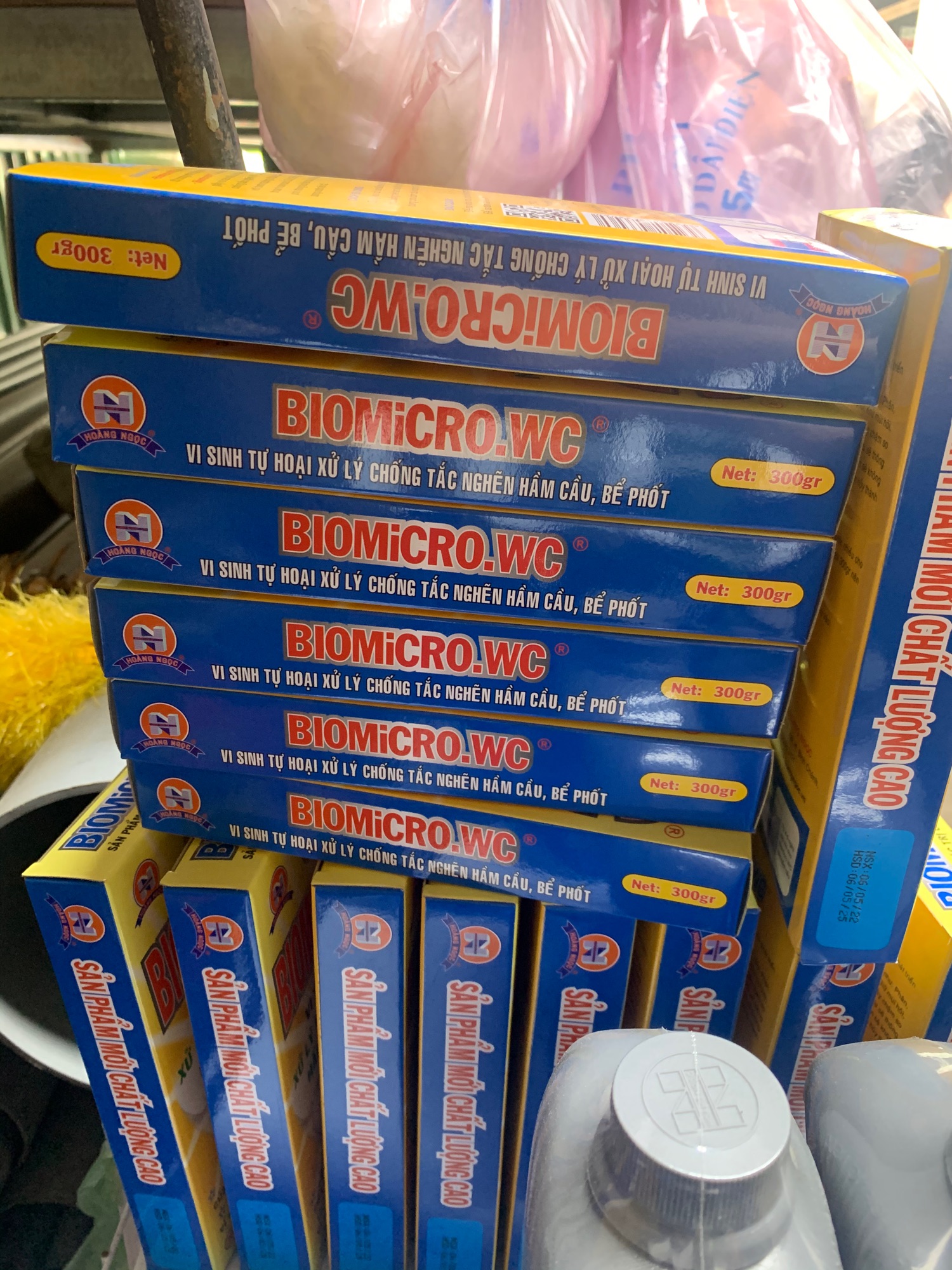 Men vi sinh tự hoại thông bồn cầu