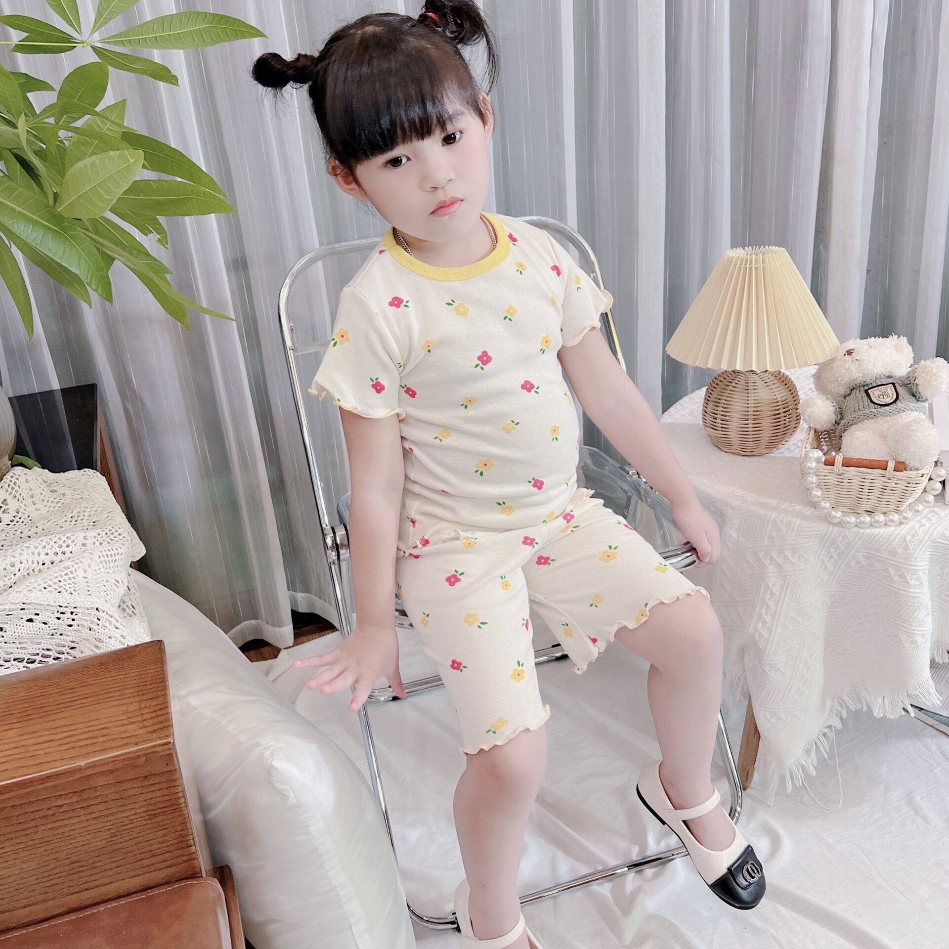 Bộ lửng bé gái hình hoa nhí
