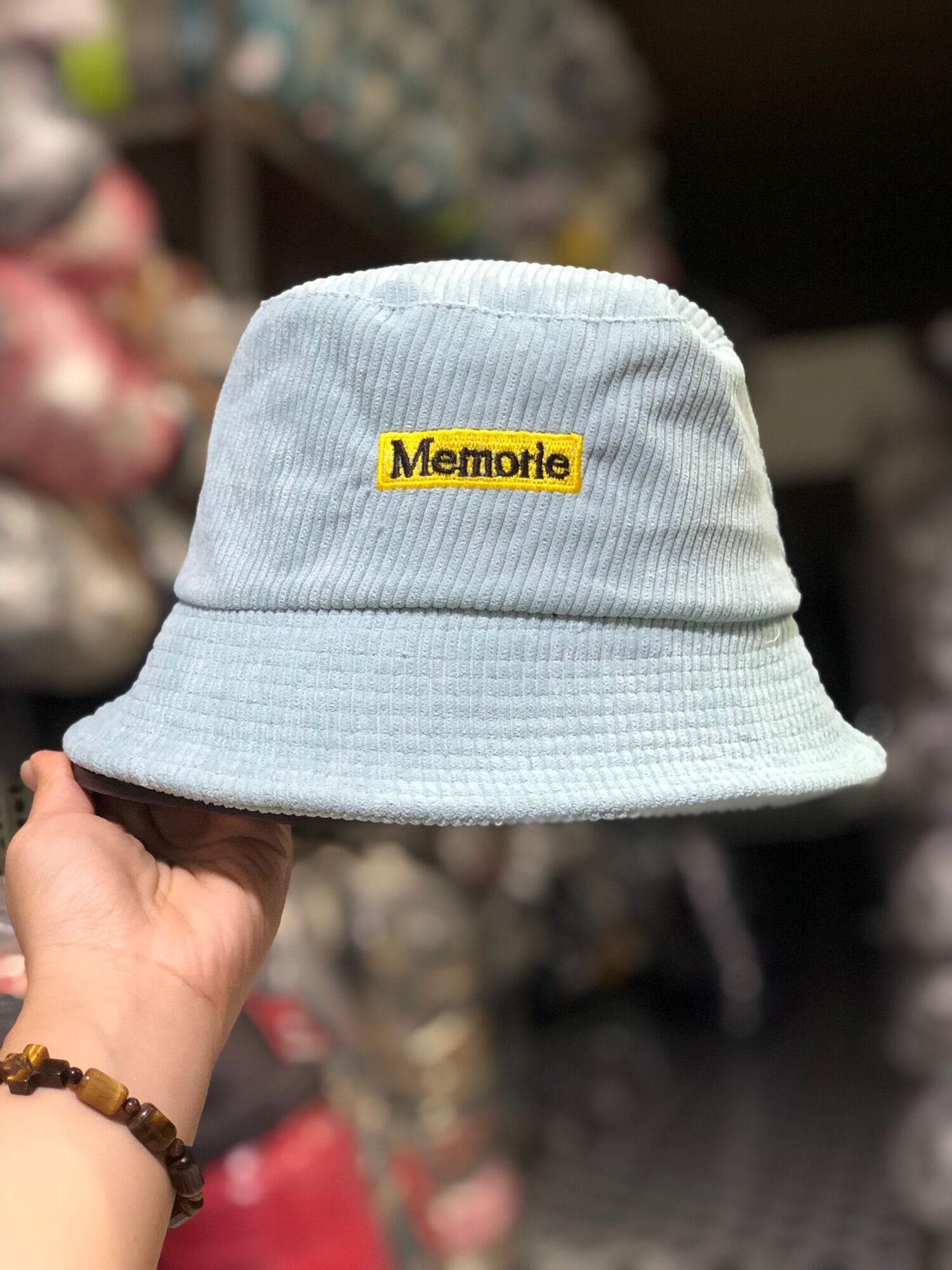 Nón bucket nhung thêu logo chữ MEMORY