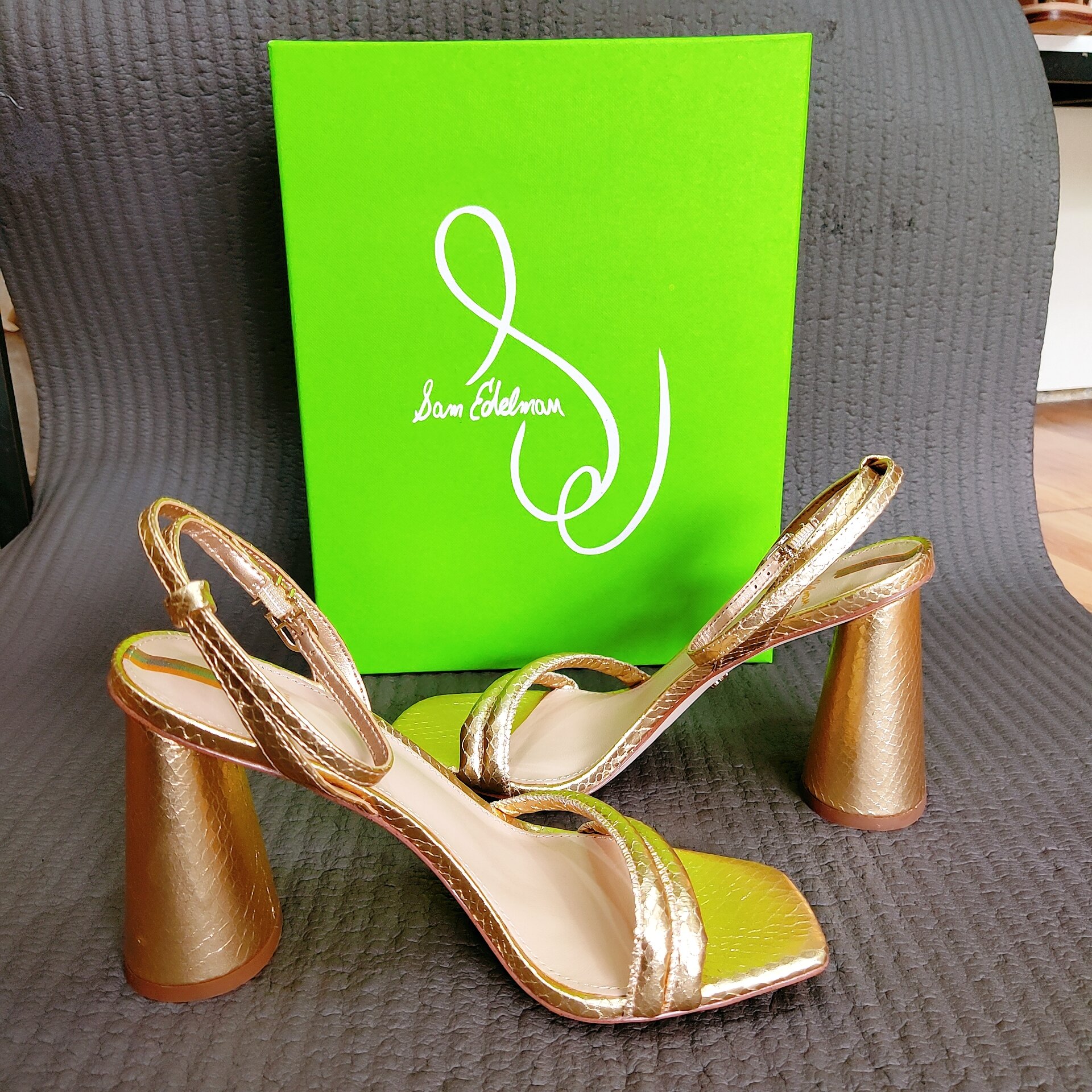 KIA BLOCK HEEL SANDAL


sam edelmam
