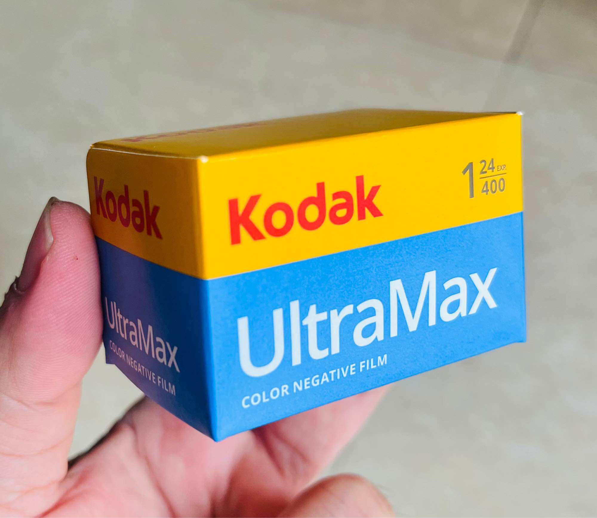Kodak Ultramax 400 24exp date 05/2026 film 35mm