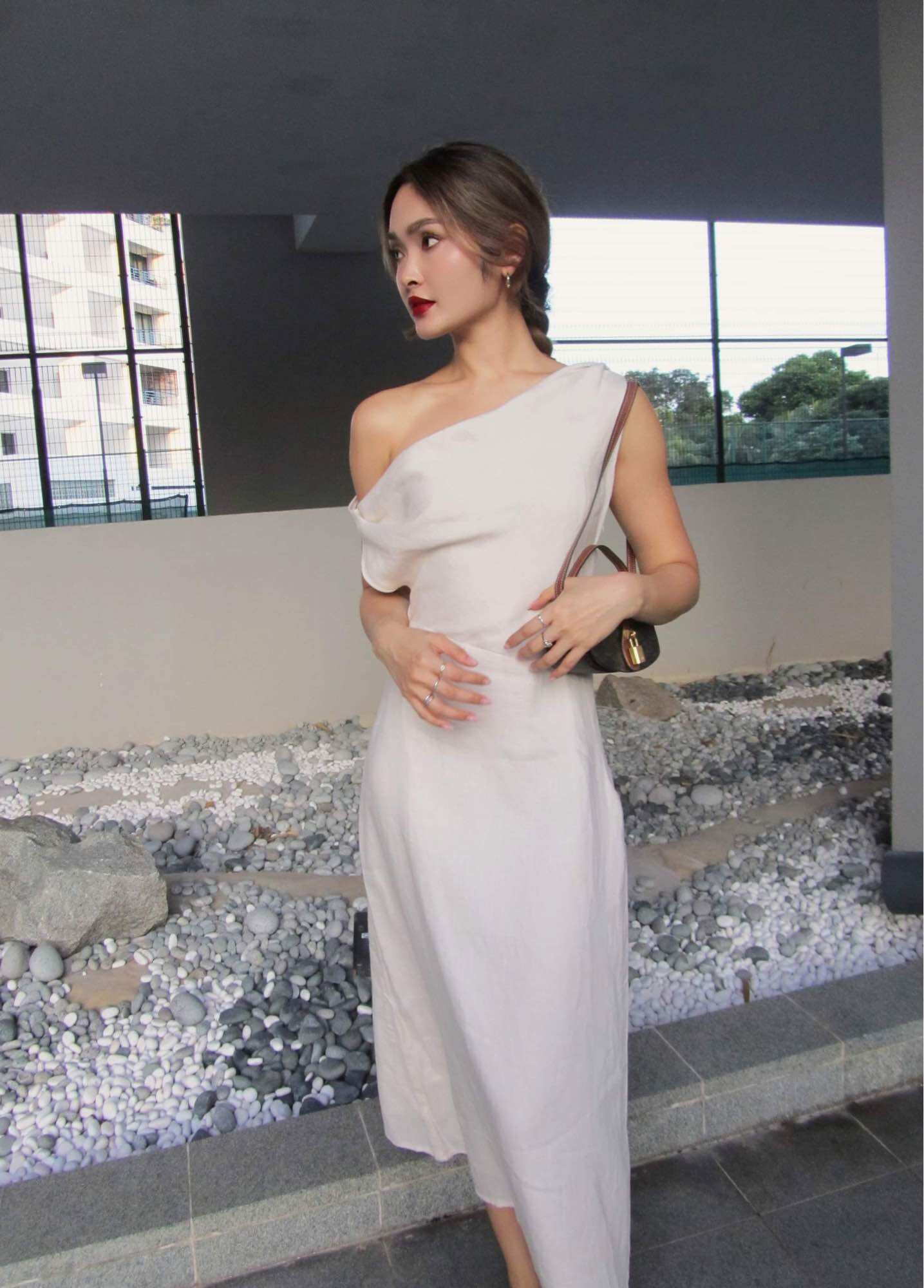 FIGANDTONKA | Đầm linen xéo vai - 𝗖𝗔𝗣𝗥𝗜 𝗗𝗥𝗘𝗦𝗦