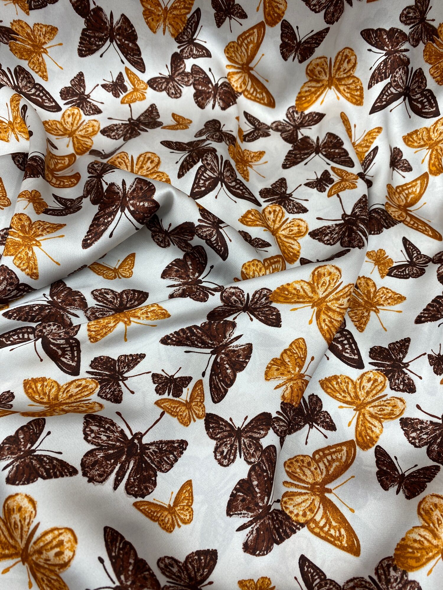 Vải lụa satin hoạ tiết bướm nền xám MS6738