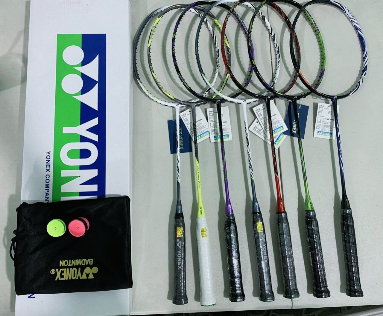 vợt cầu lông Yonex cao cấp full hộp chịu lực 12kg