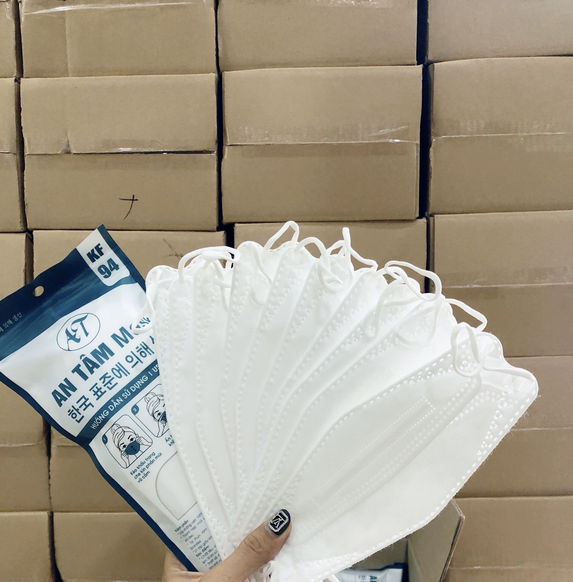 50 chiếc Khẩu trang KF94 trắng 4 lớp