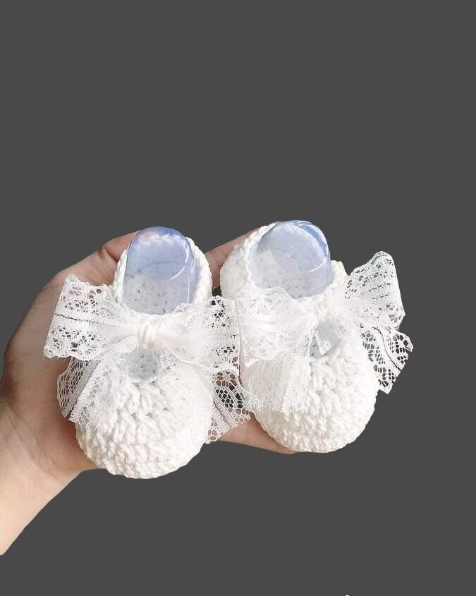 Giày trắng nơ ren công chúa