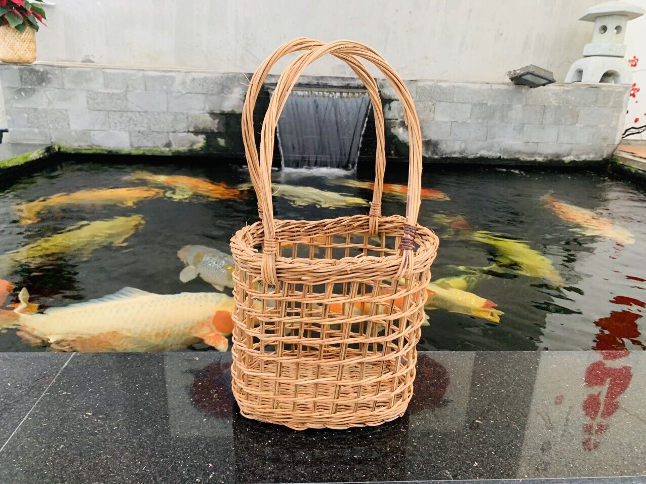 Giỏ mây đáy tròn đựng hoa quả