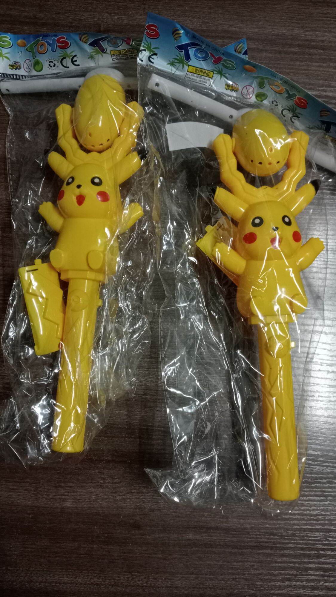 Đồ chơi cây quay chong chóng Pikachu có nhạc và đèn (tặng kèm pin)