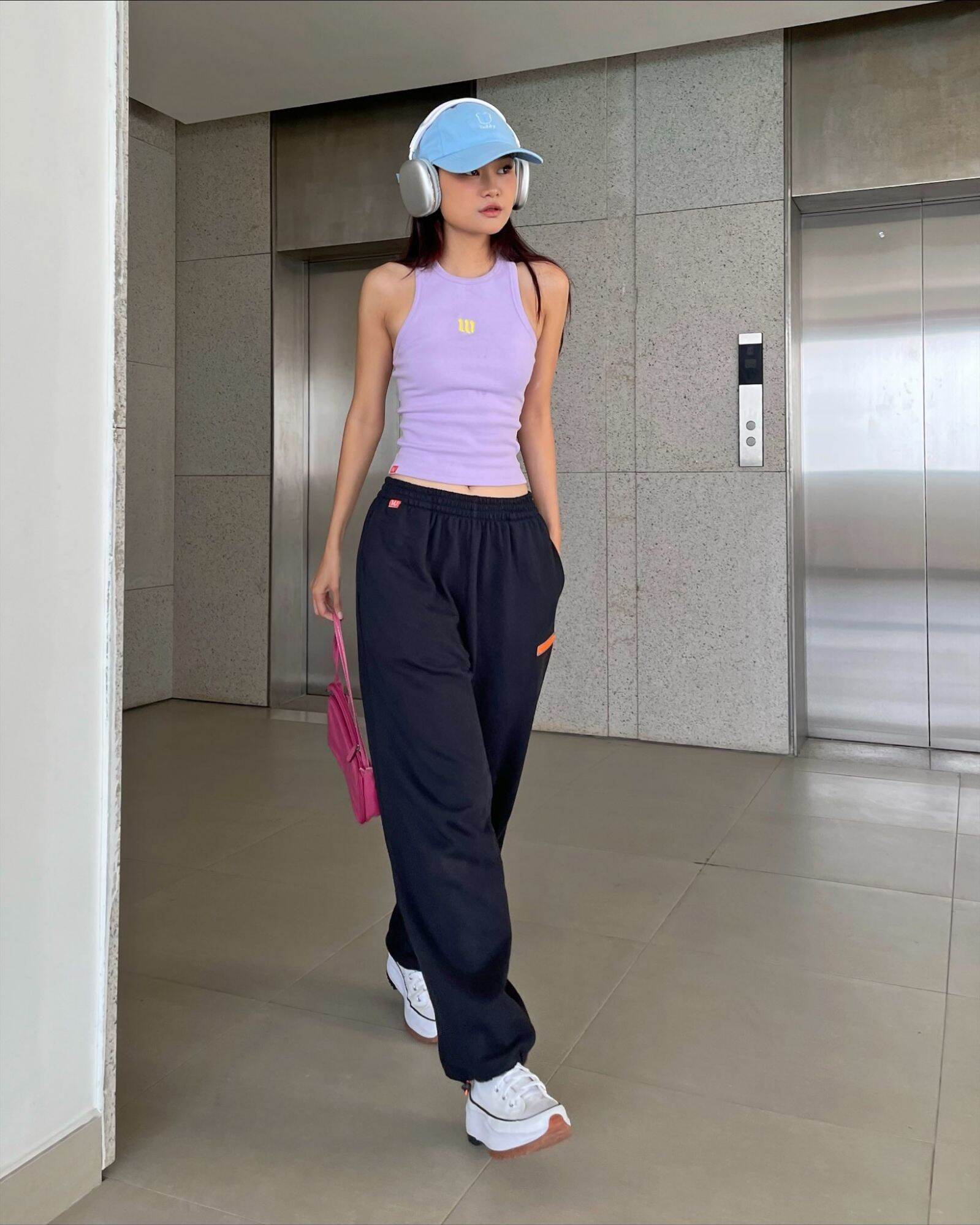 Quần Jogger ống rút dây Wanderlust FW2022