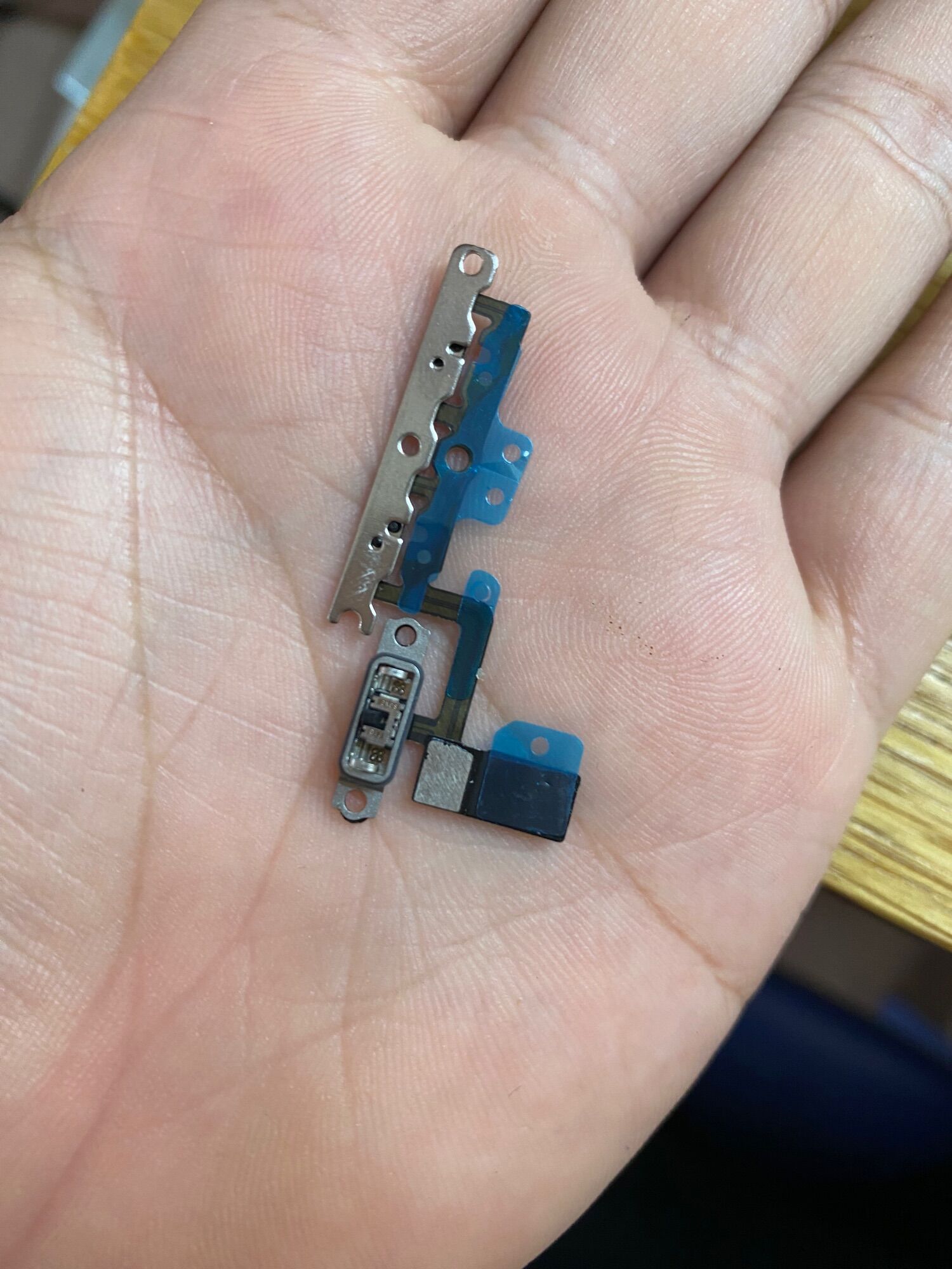 Dây cáp âm lượng rung iphoe 11
